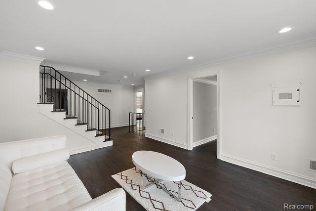 321 Aspen Road