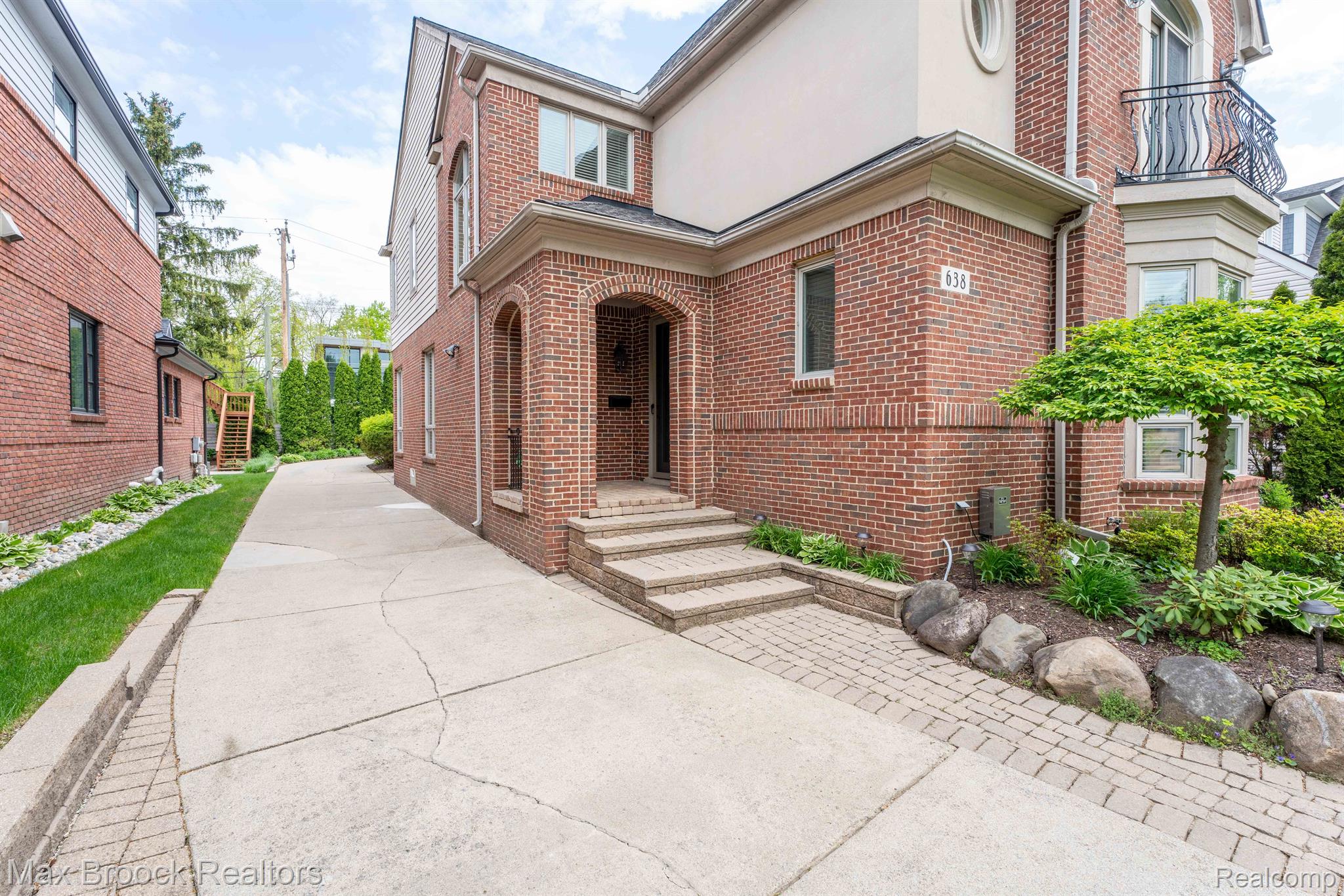 638 HANNA Street