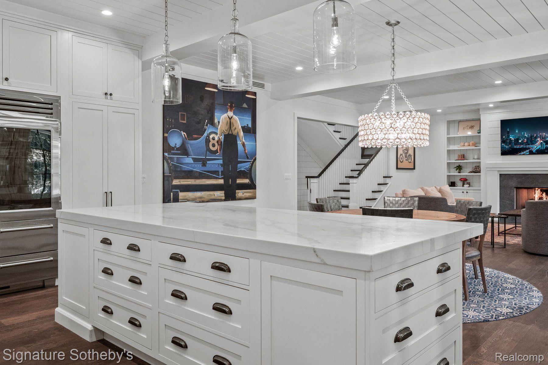960 Lakeside Drive