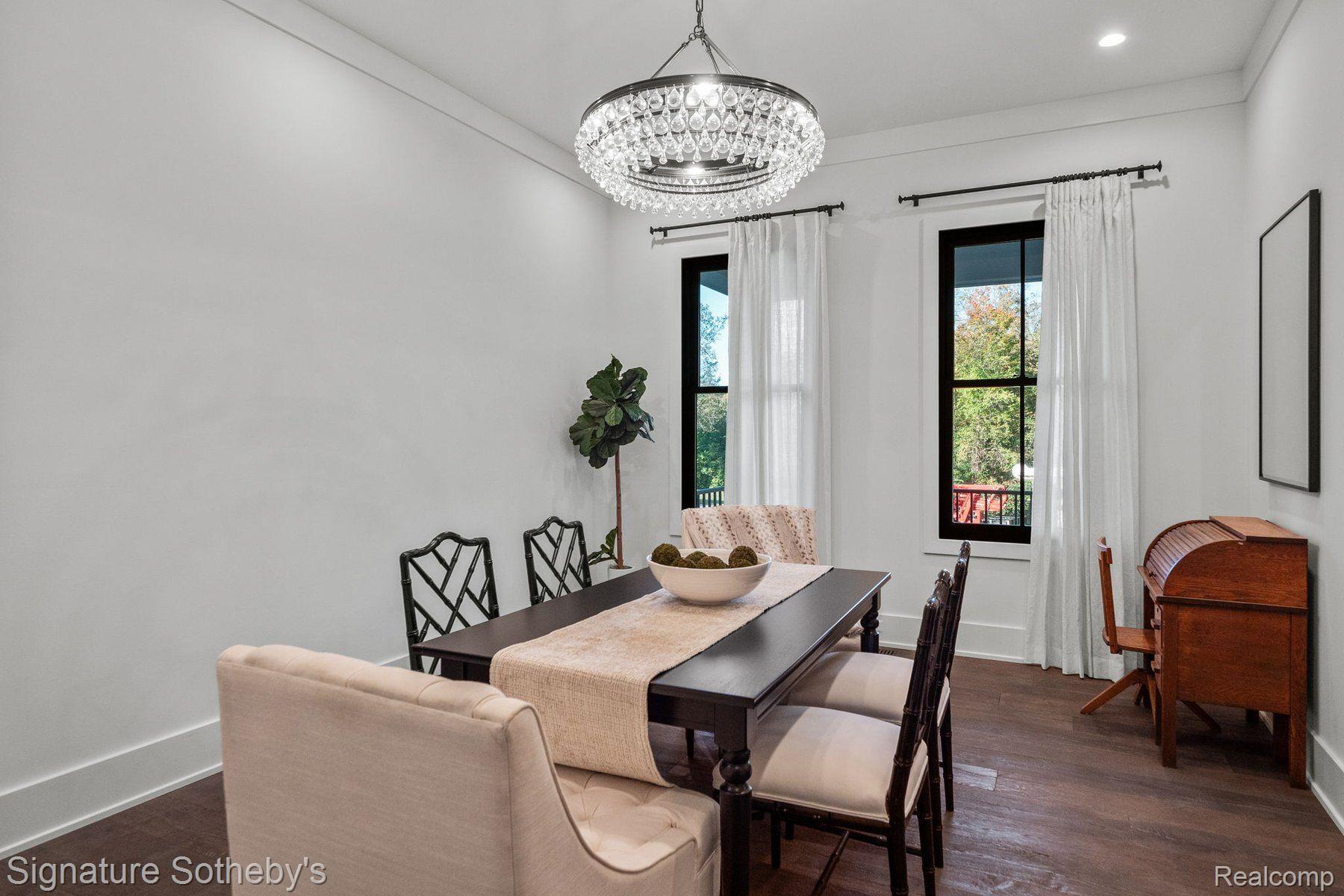 960 Lakeside Drive