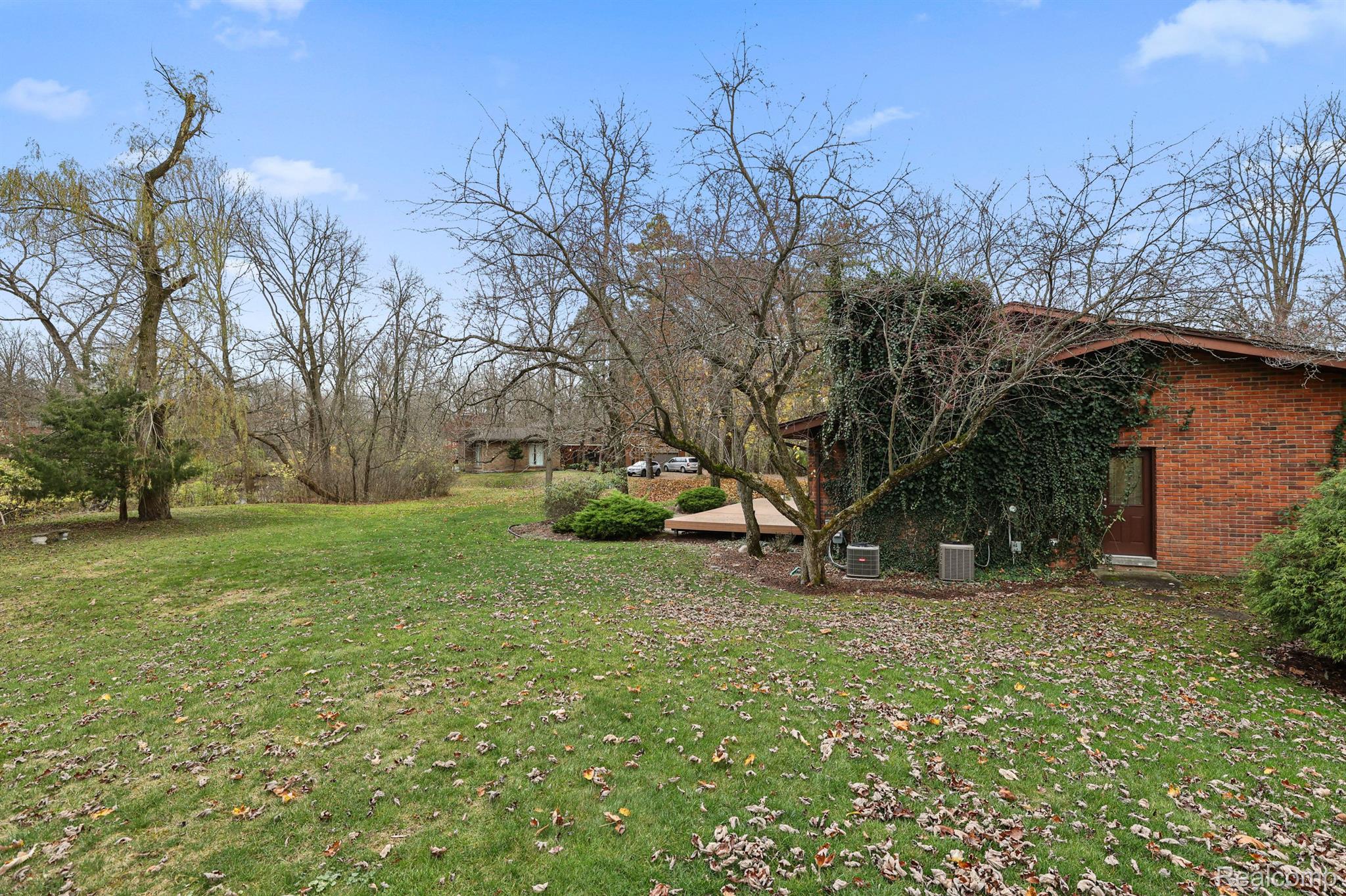 21501 W 13 MILE Road