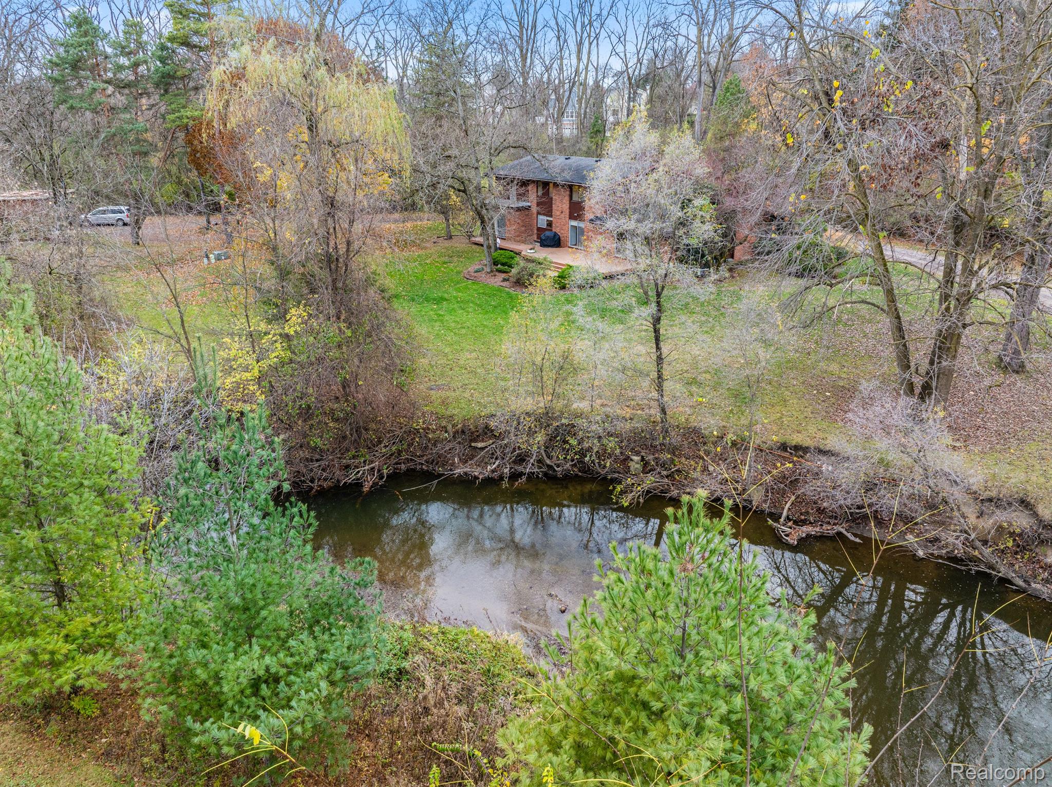 21501 W 13 MILE Road