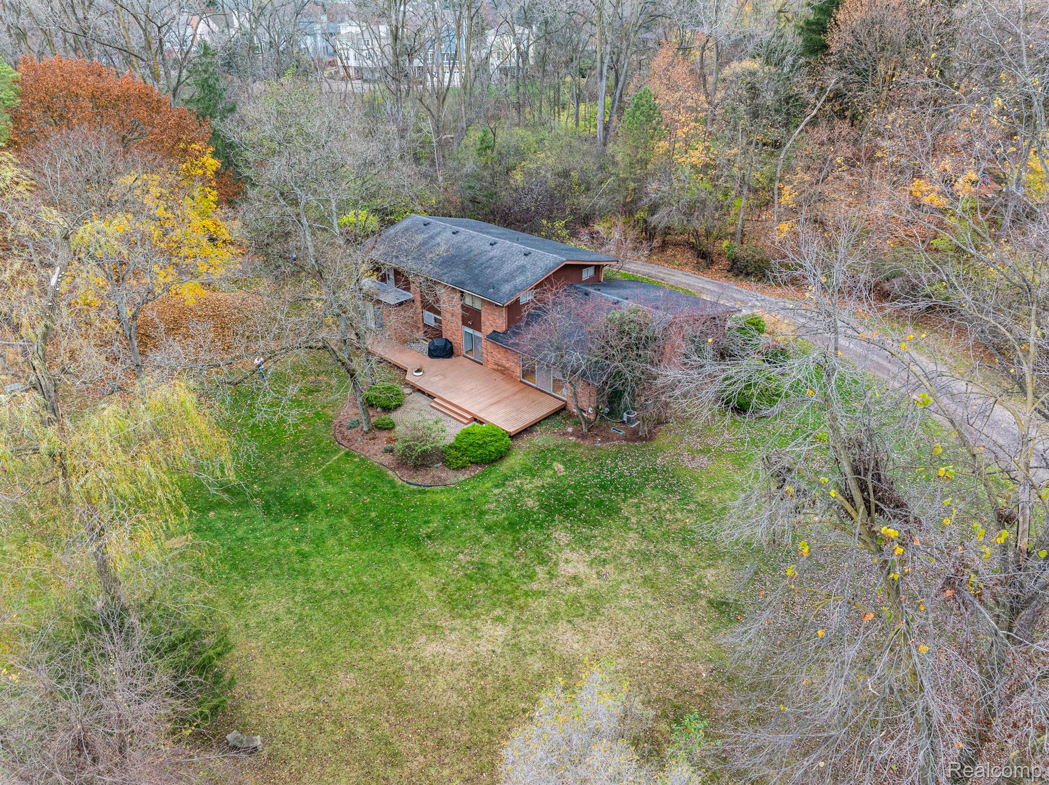 21501 W 13 MILE Road