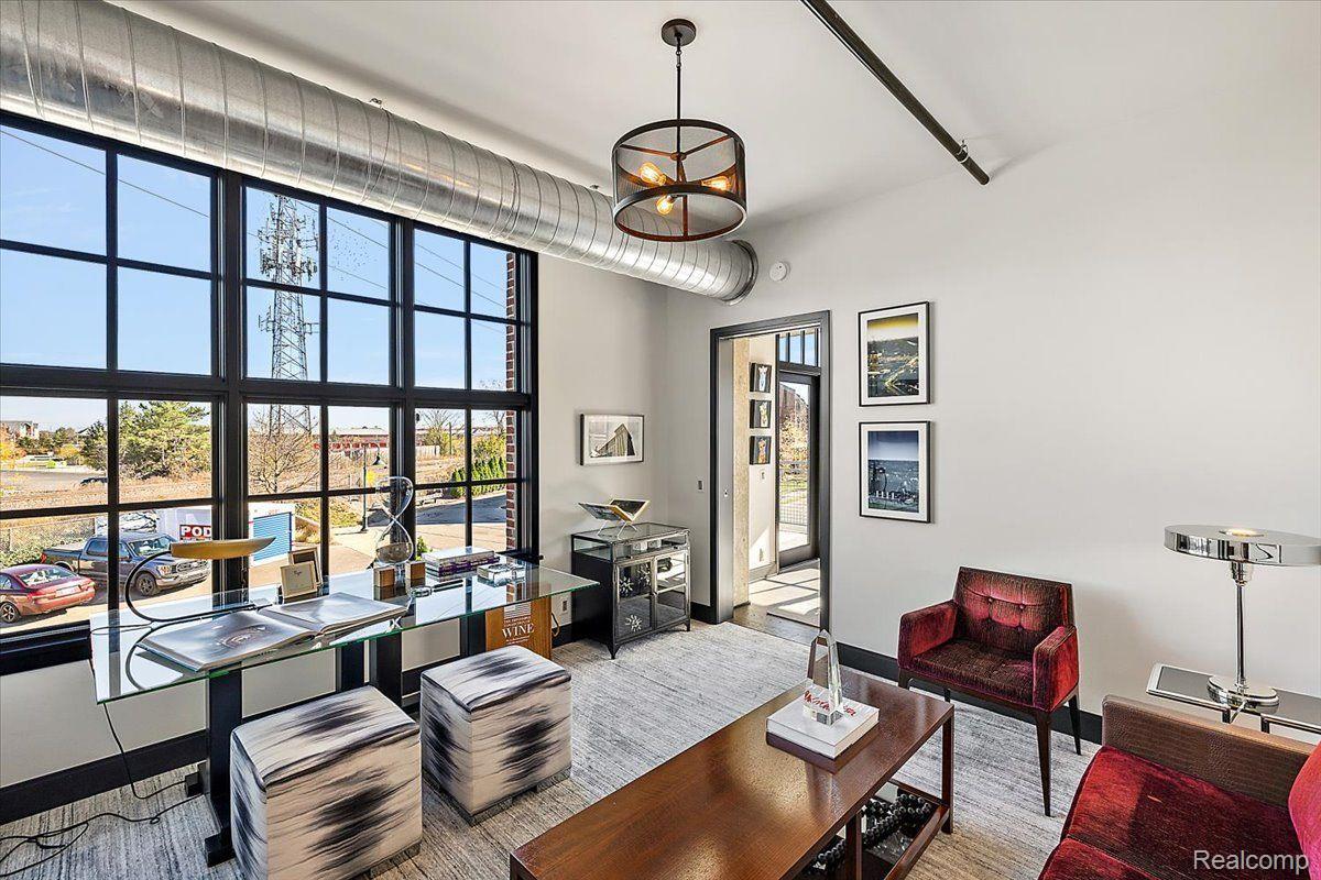 2051 VILLA Road 205