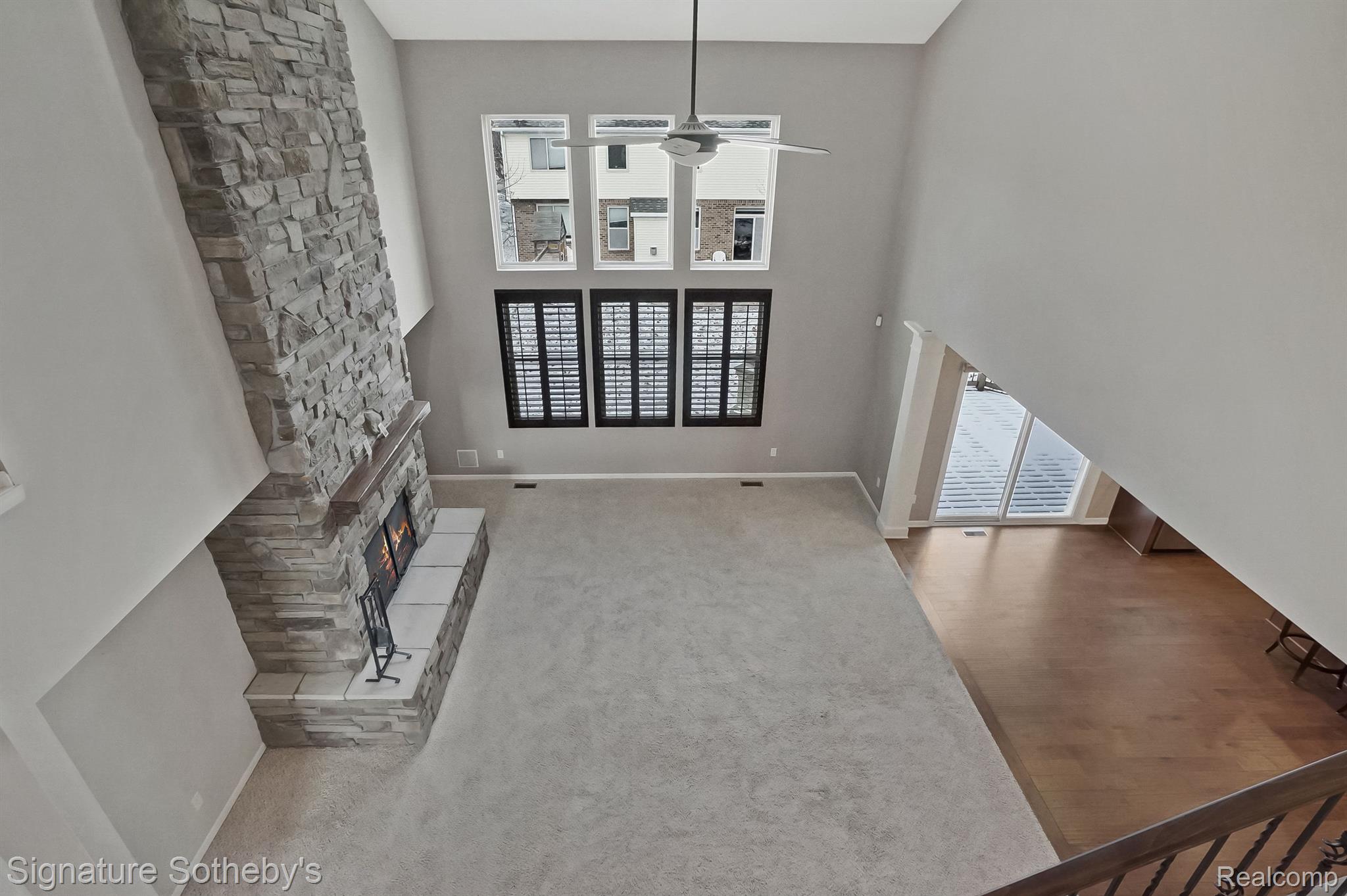 1237 GREYTHORNE Drive