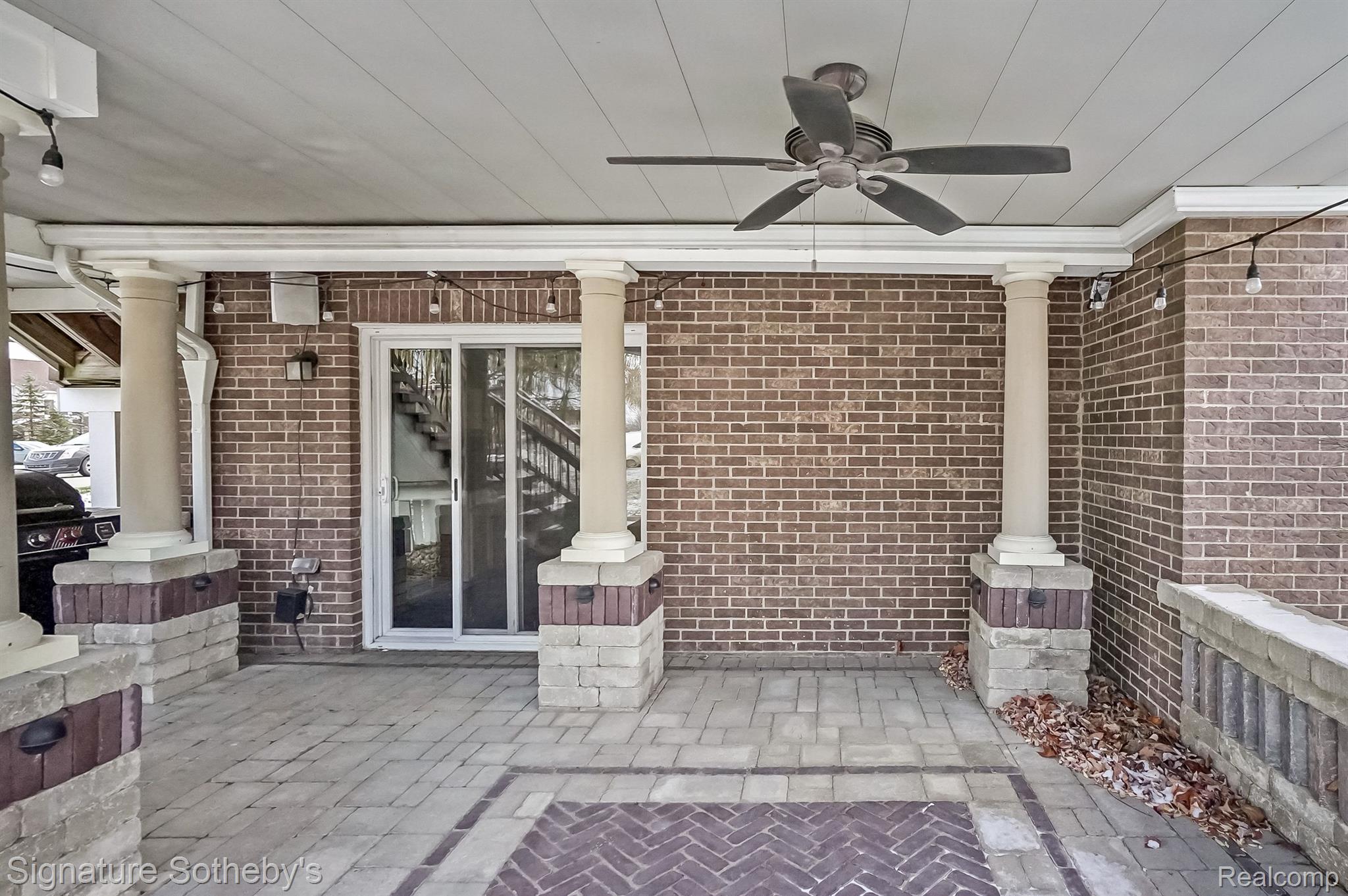 1237 GREYTHORNE Drive