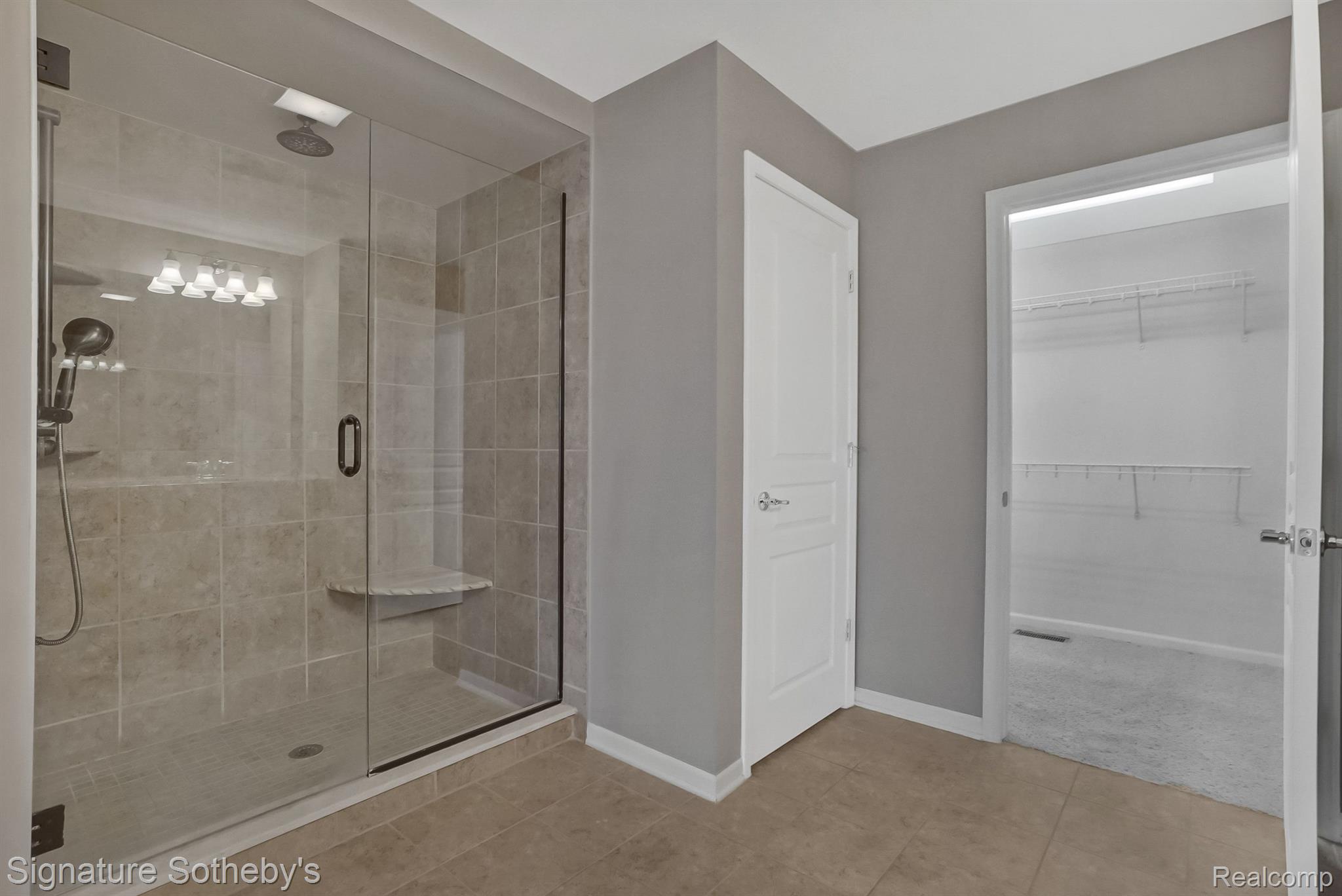 1237 GREYTHORNE Drive