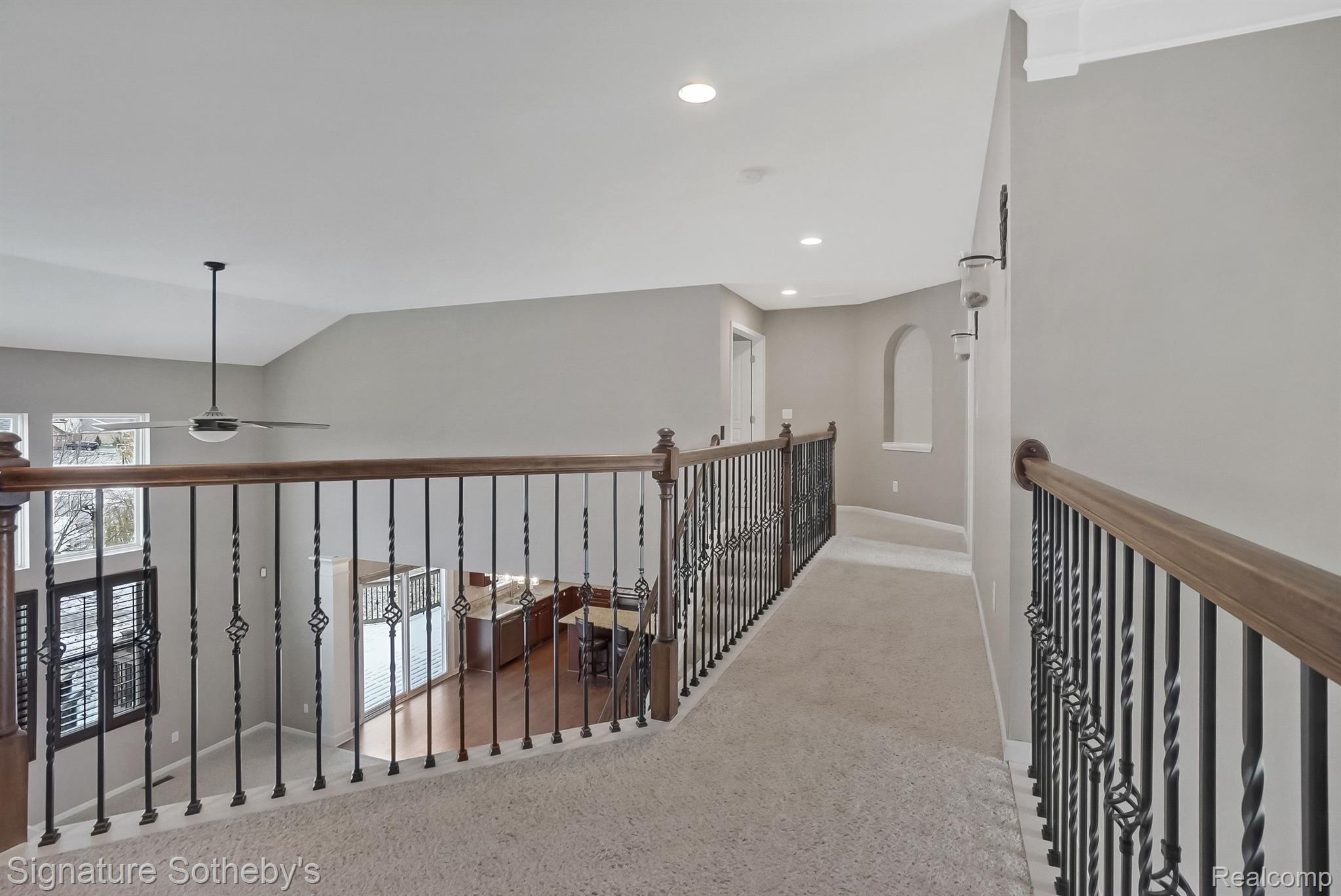 1237 GREYTHORNE Drive