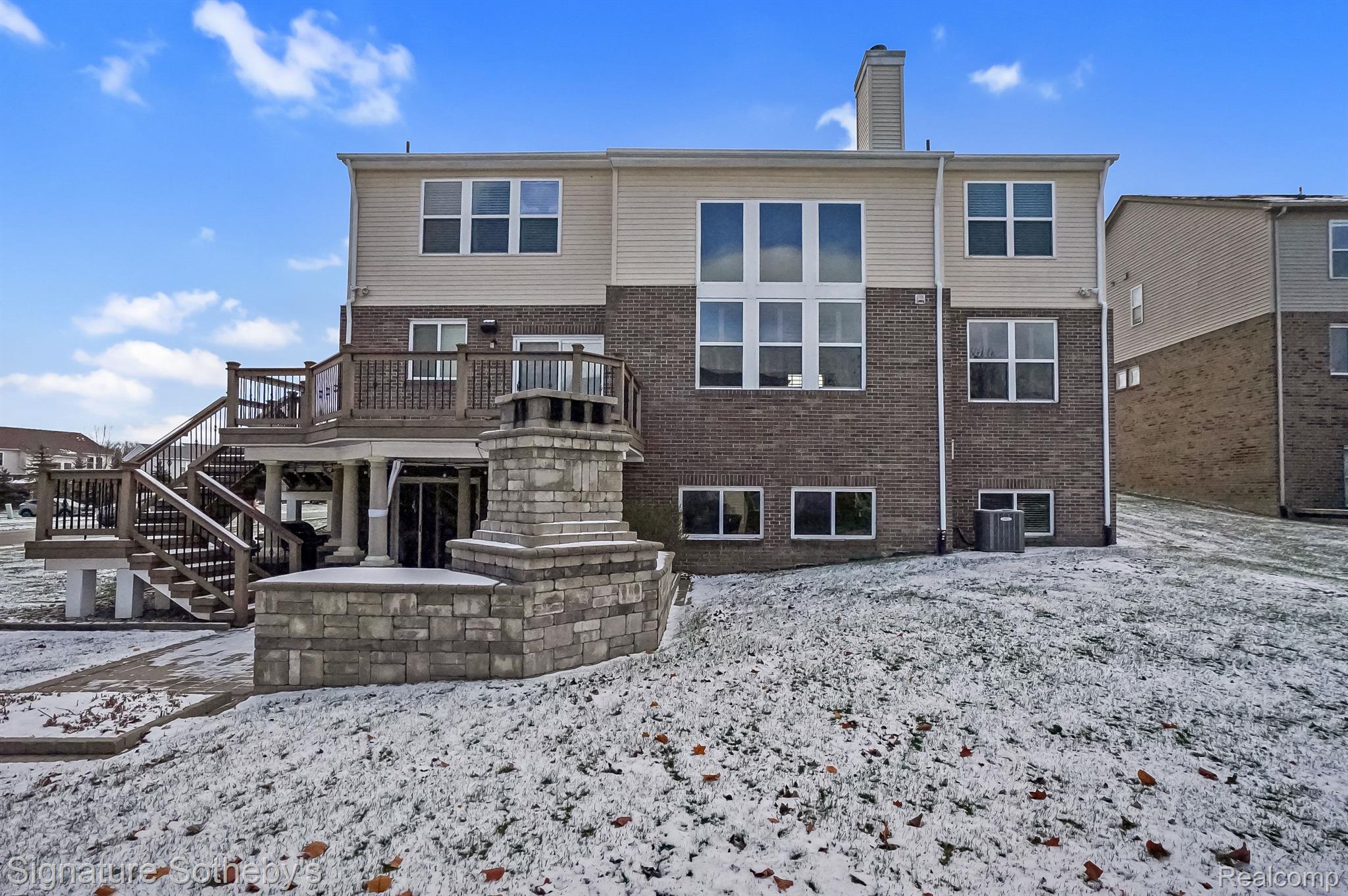 1237 GREYTHORNE Drive