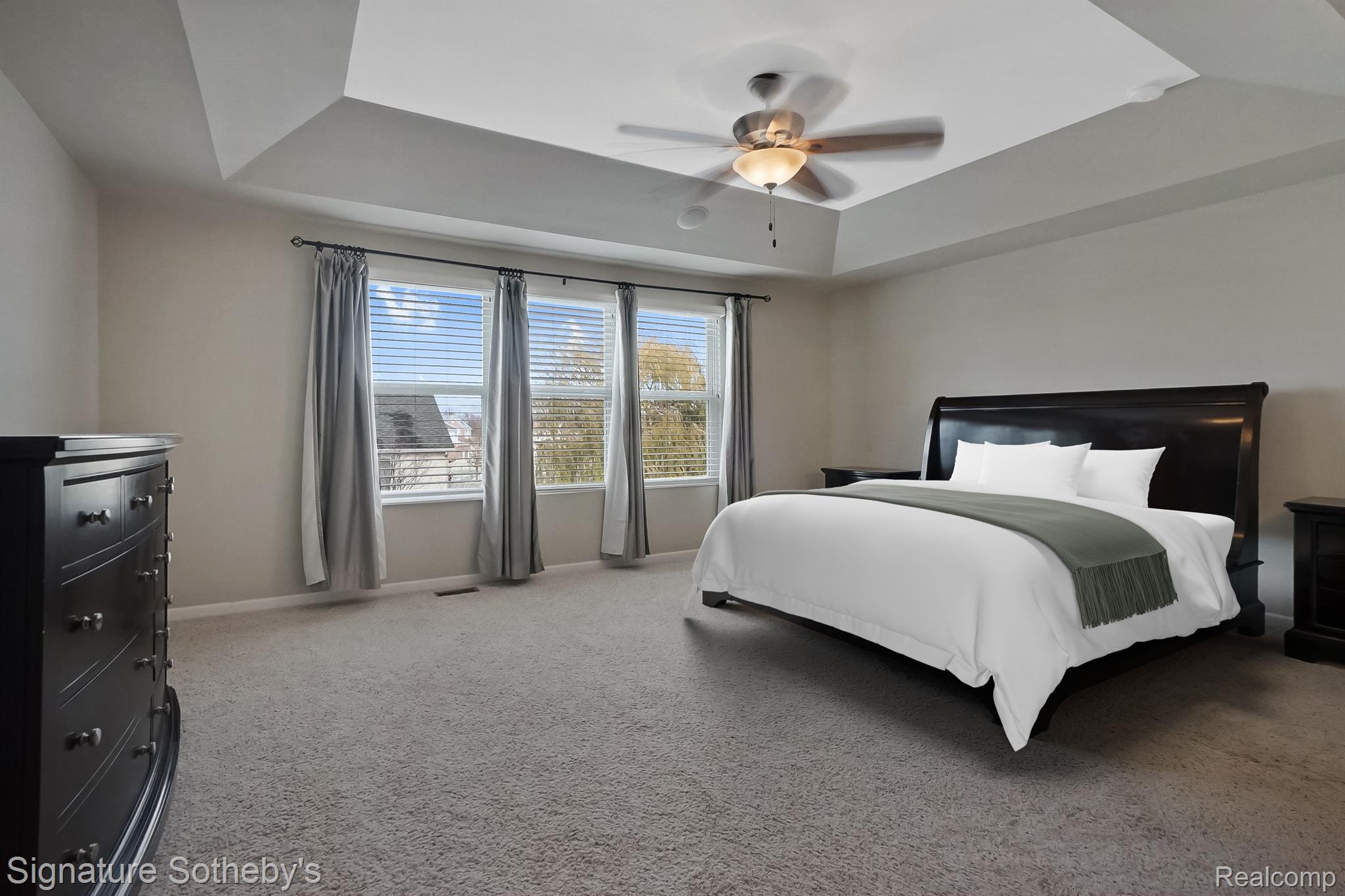 1237 GREYTHORNE Drive