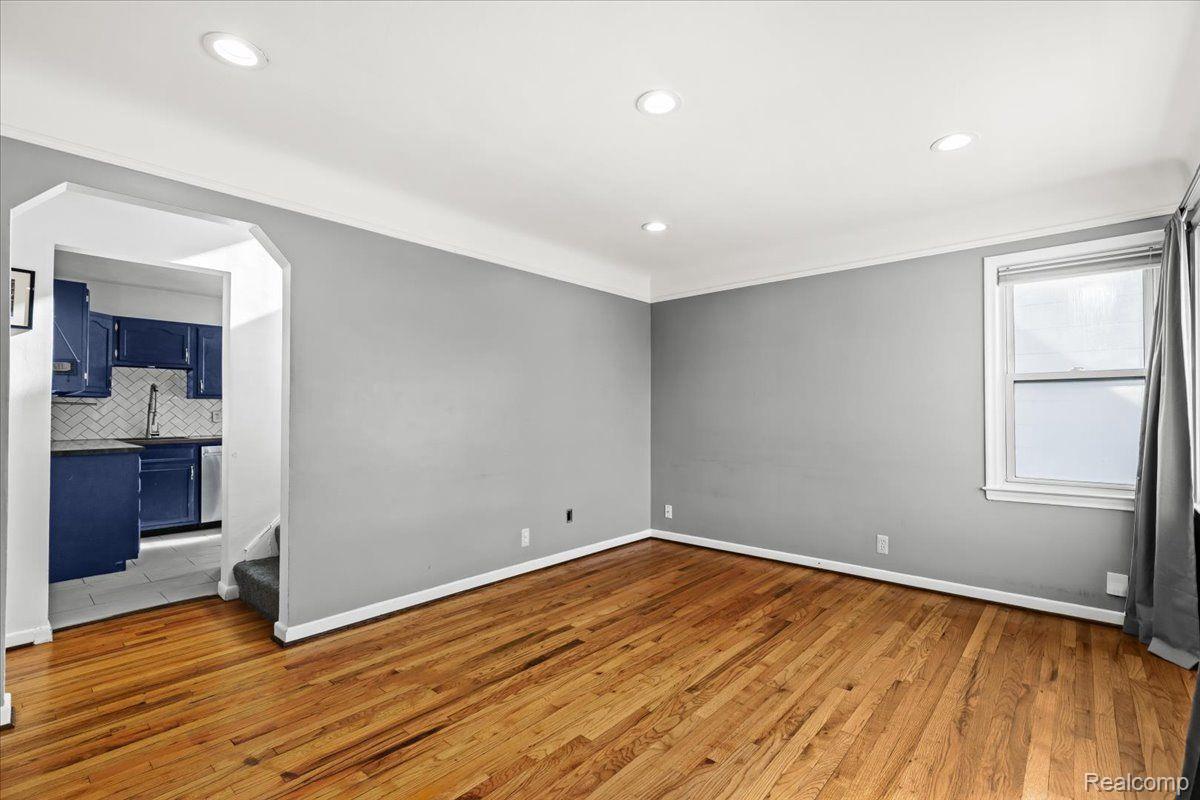 3030 PRAIRIE Avenue