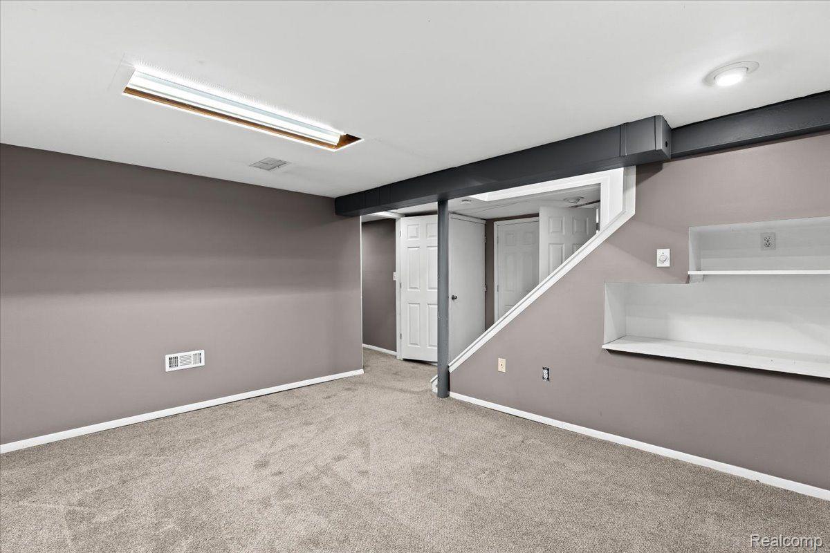 3030 PRAIRIE Avenue
