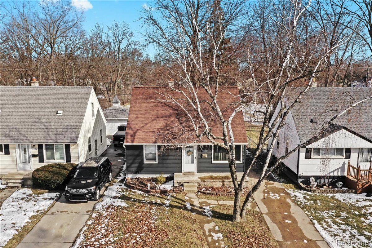 3030 PRAIRIE Avenue