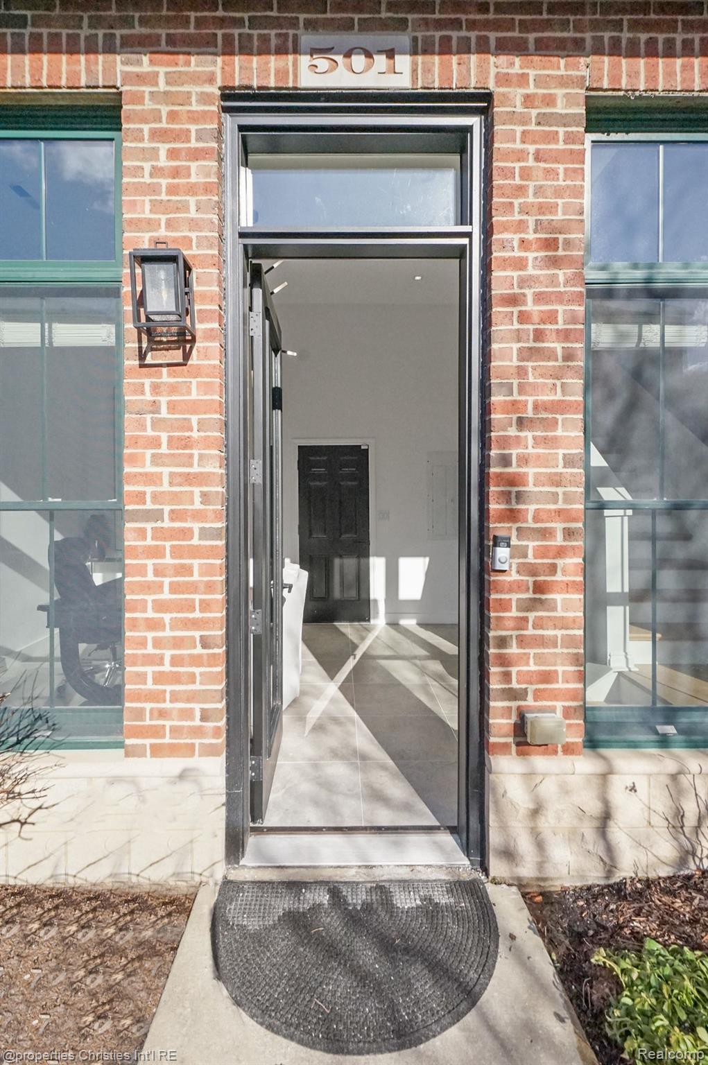 501 LEWIS Street
