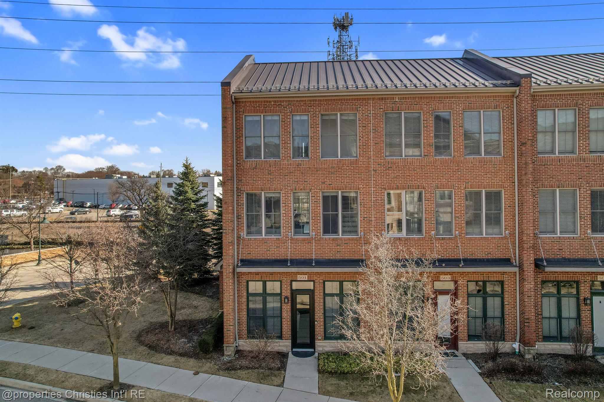 501 LEWIS Street
