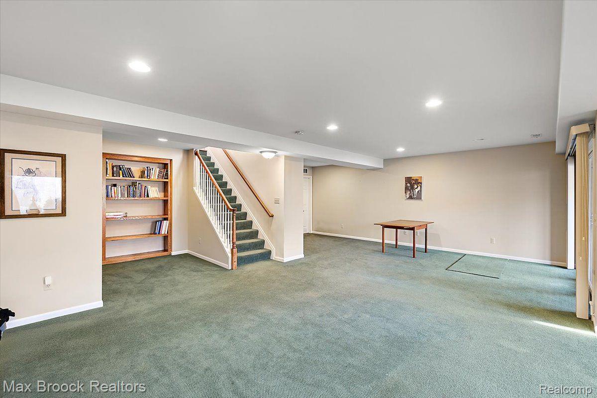 505 CAMBRIDGE Way