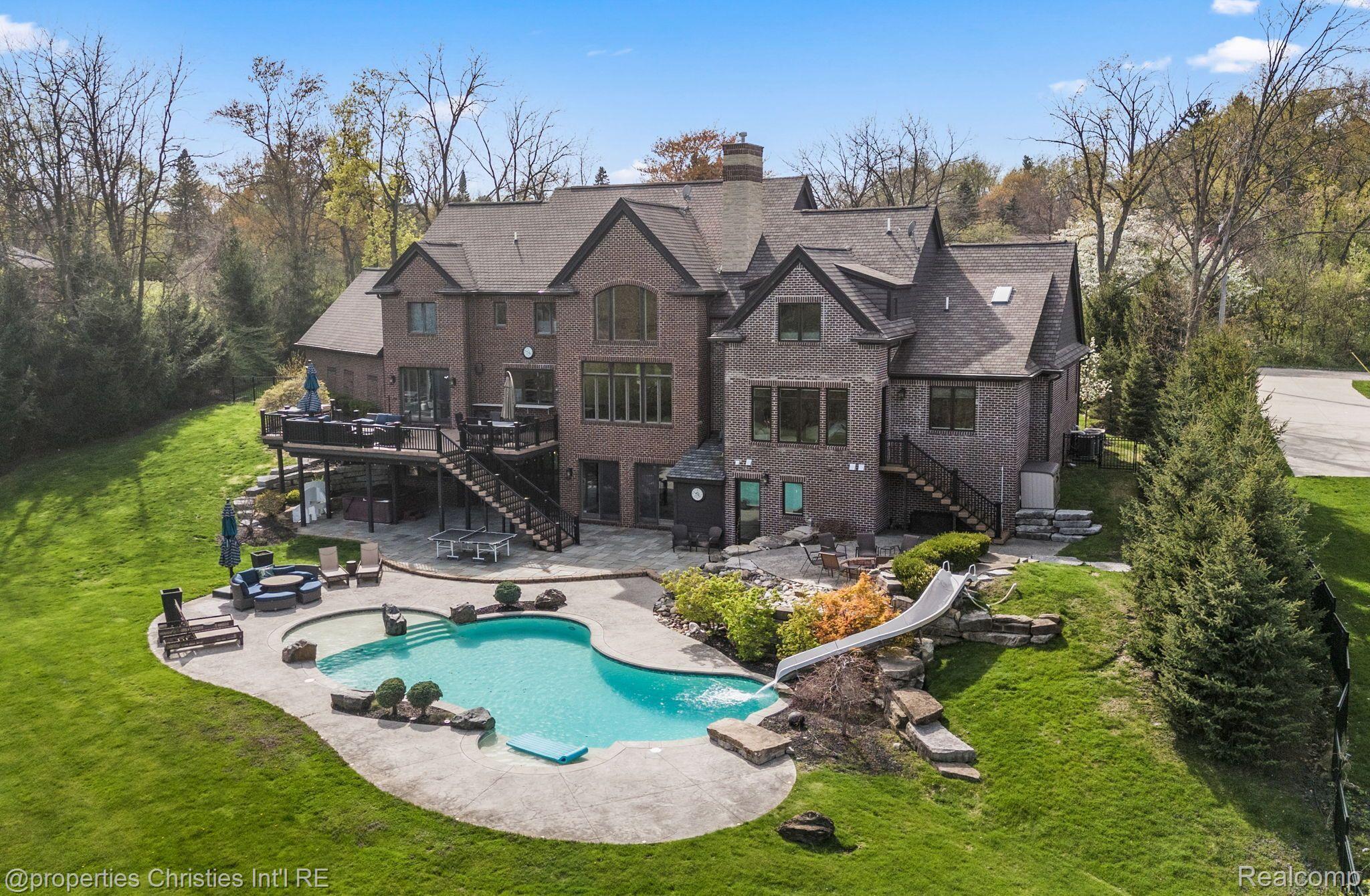 920 SOUTHDOWN Road