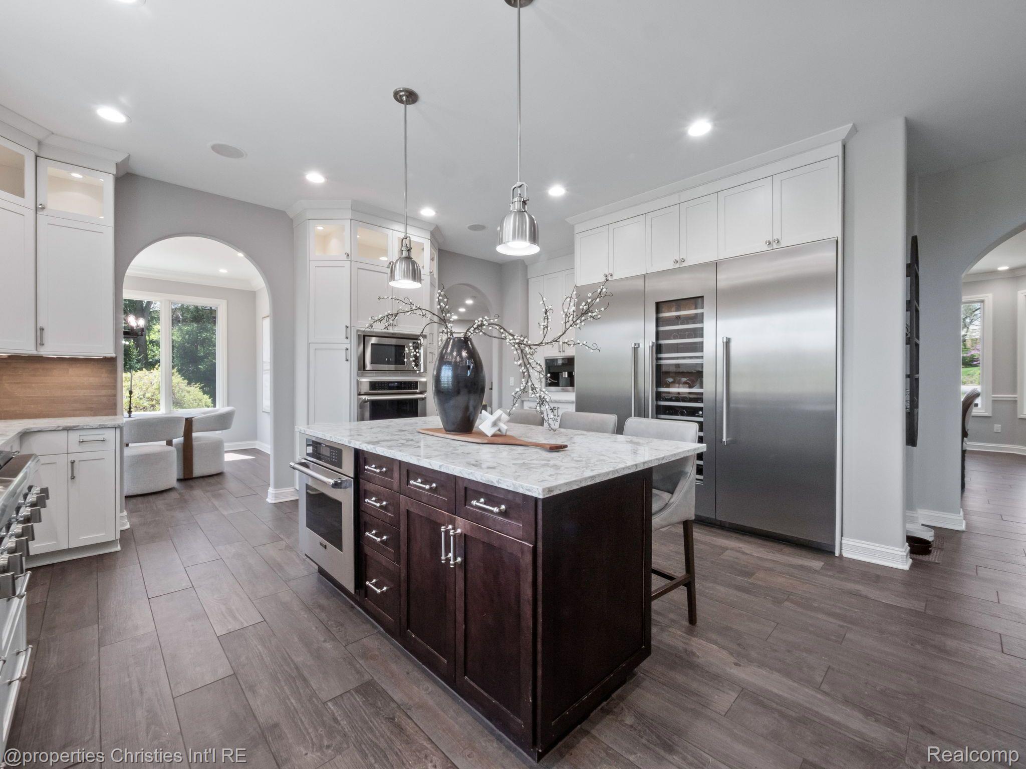 920 SOUTHDOWN Road