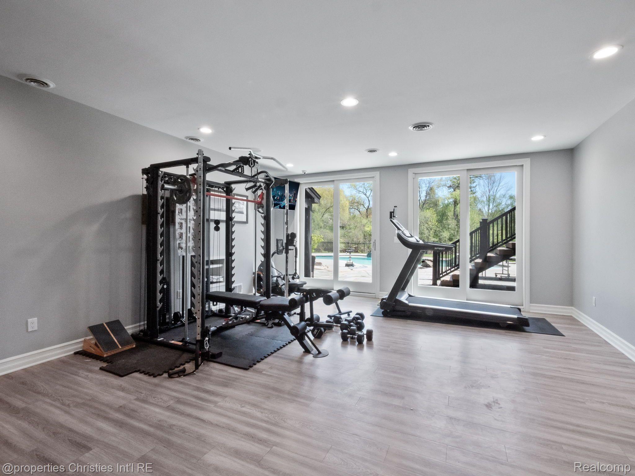 920 SOUTHDOWN Road