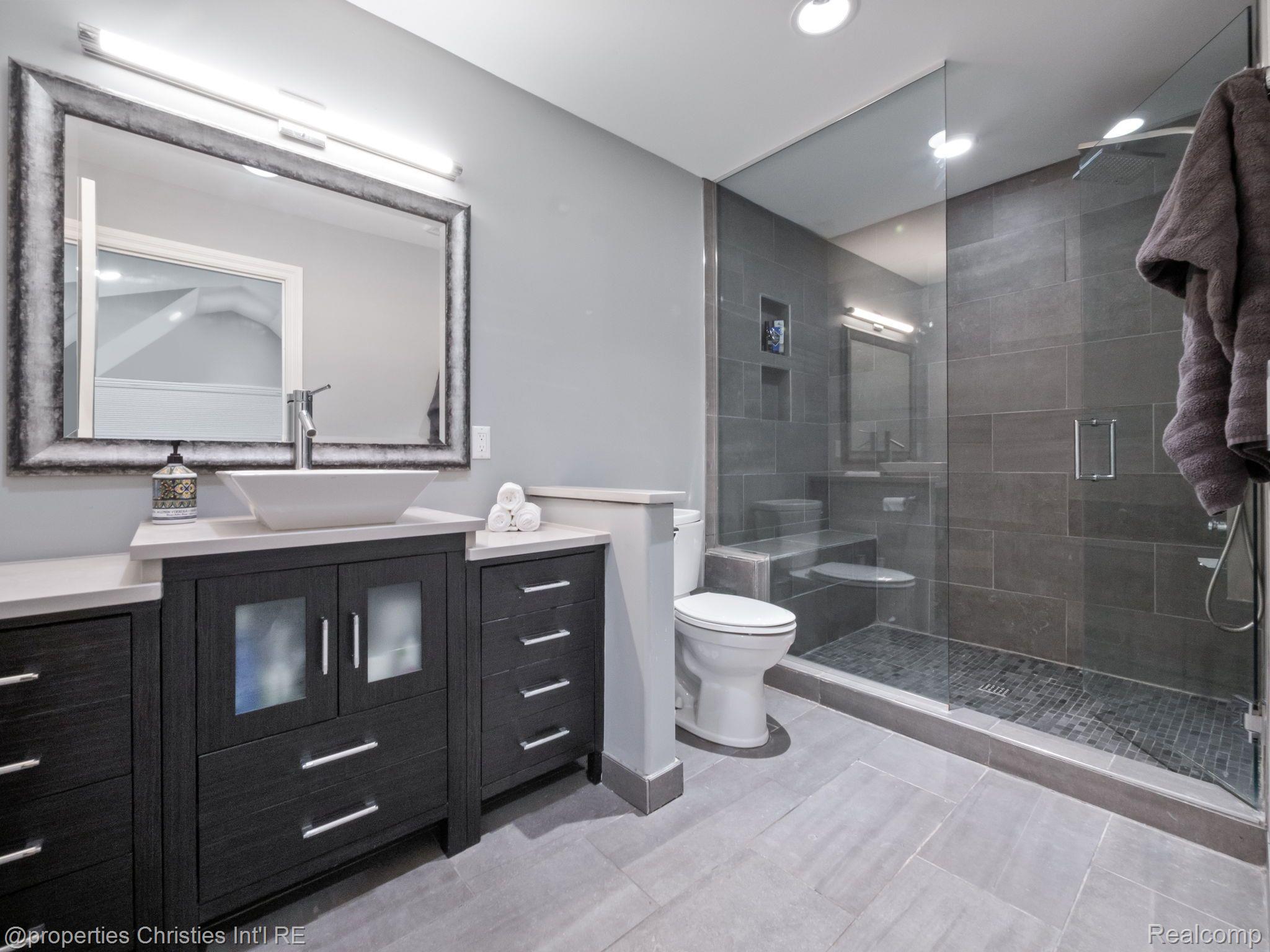 920 SOUTHDOWN Road