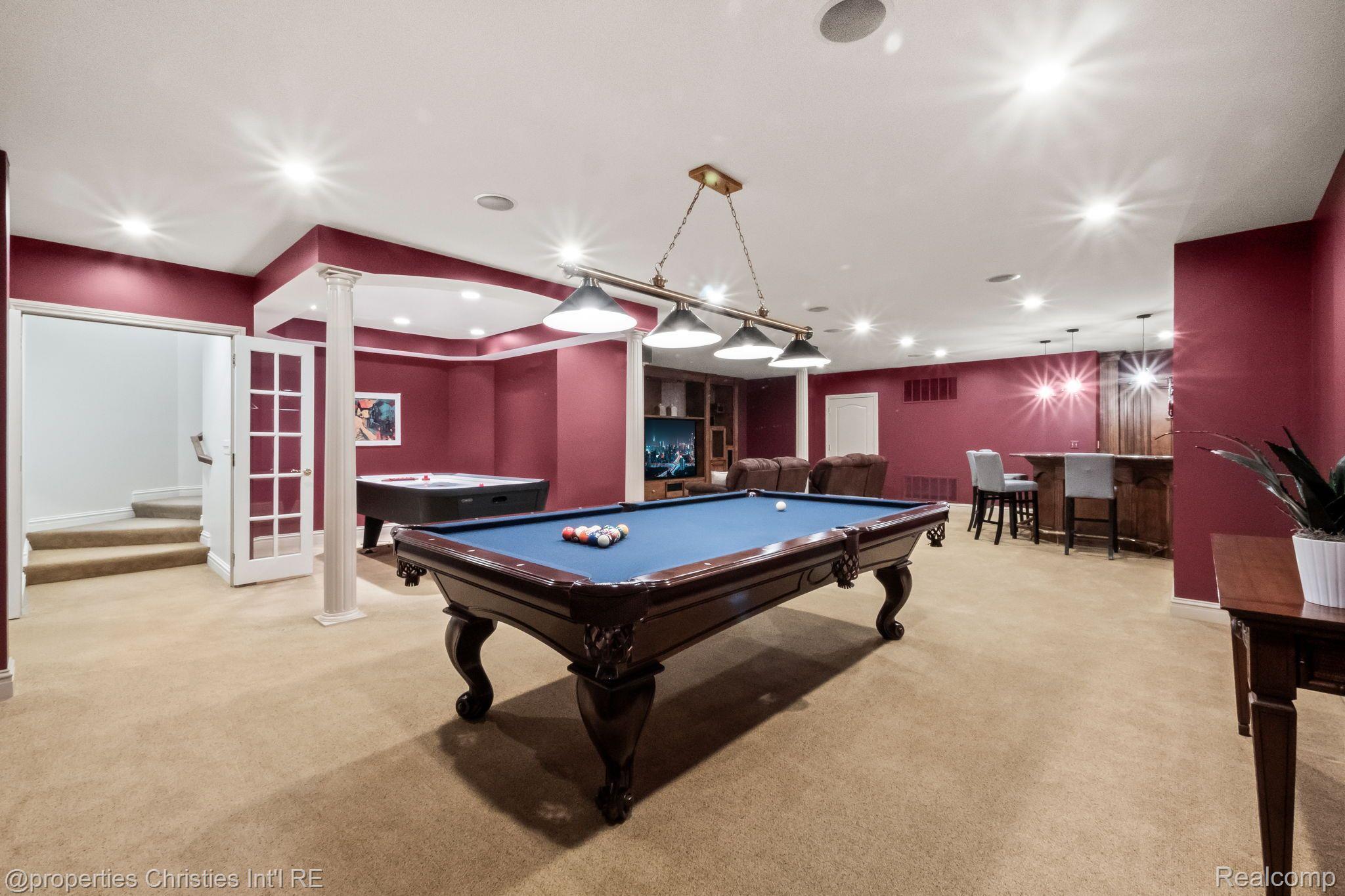 23755 WOODLYNNE Drive