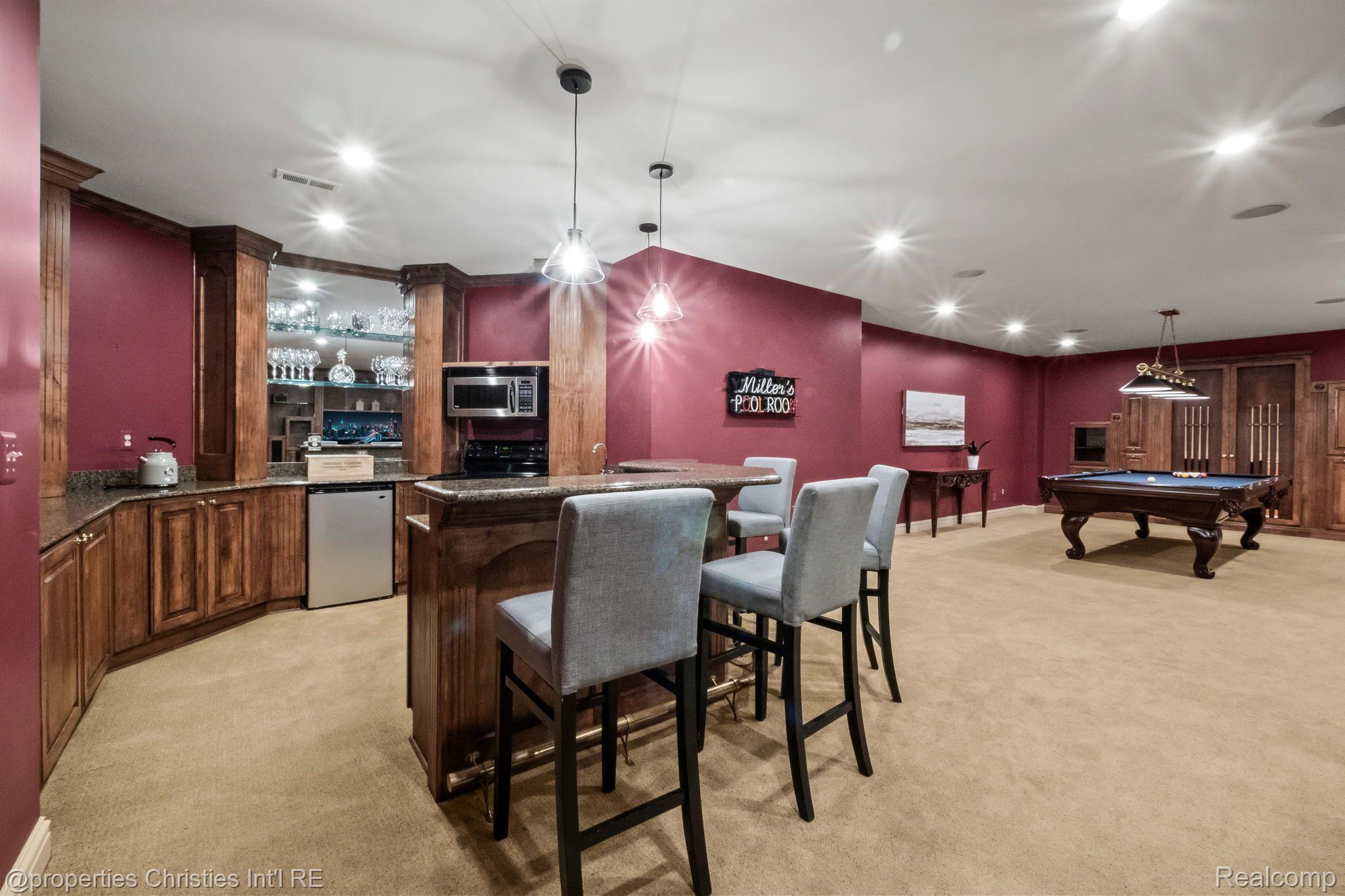 23755 WOODLYNNE Drive