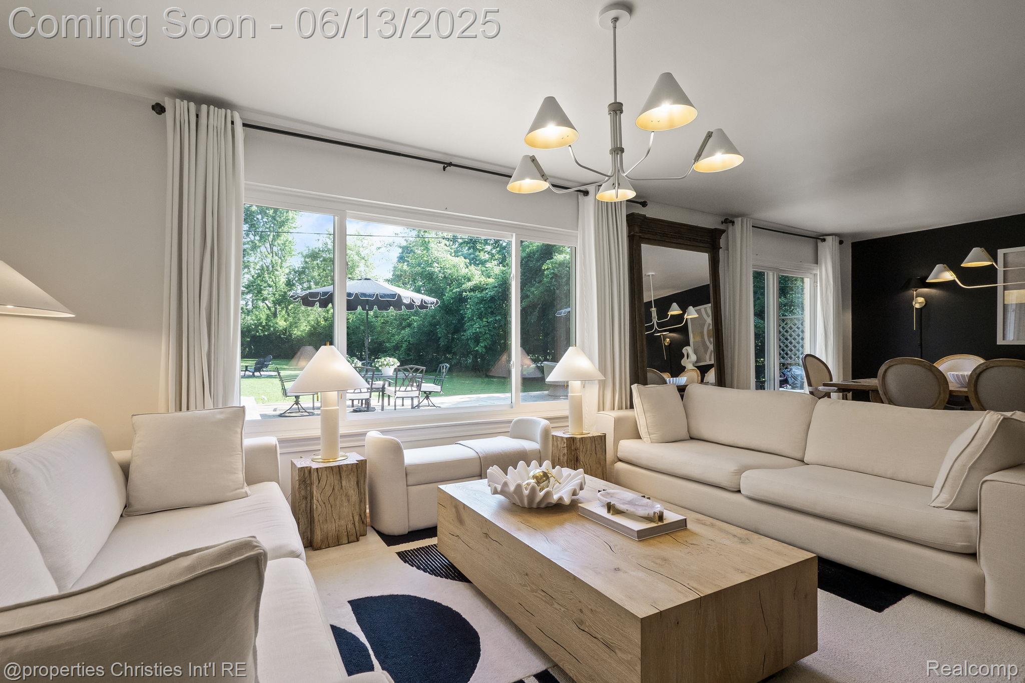 495 Lesdale Drive