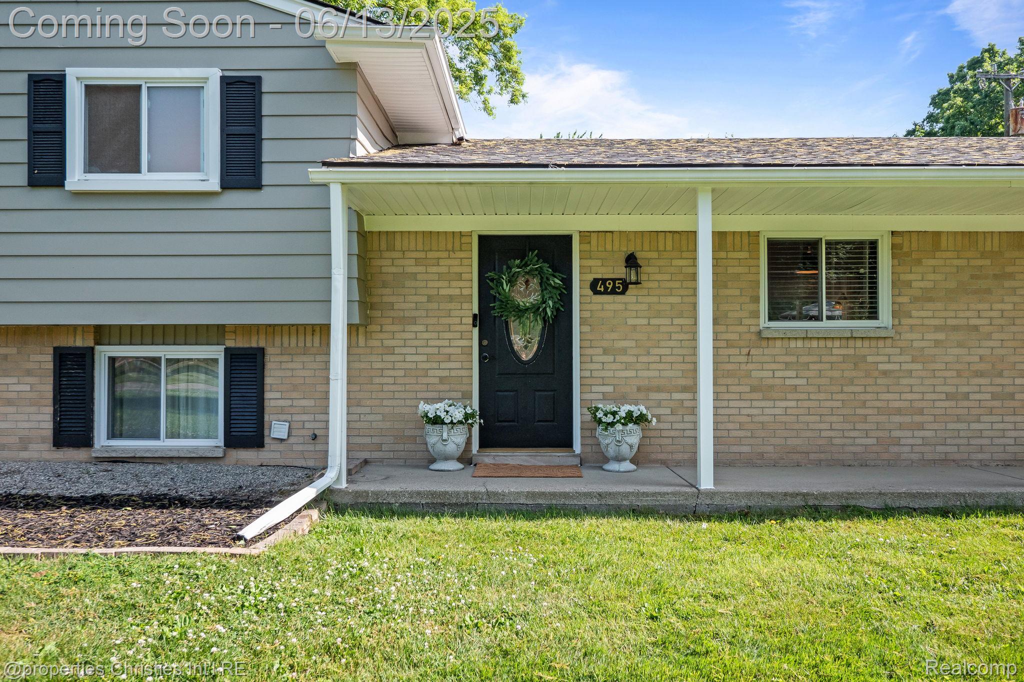 495 Lesdale Drive
