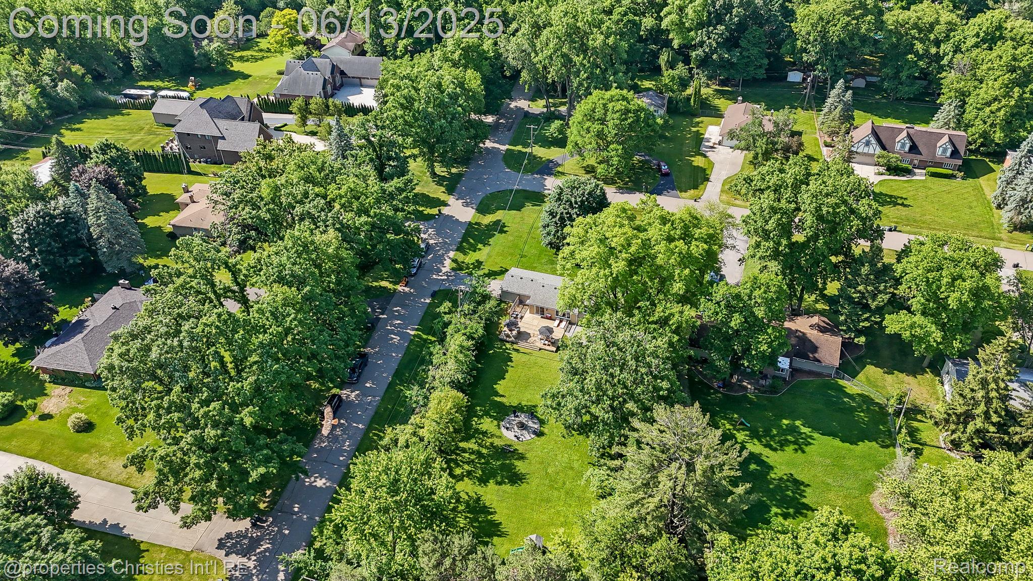 495 Lesdale Drive