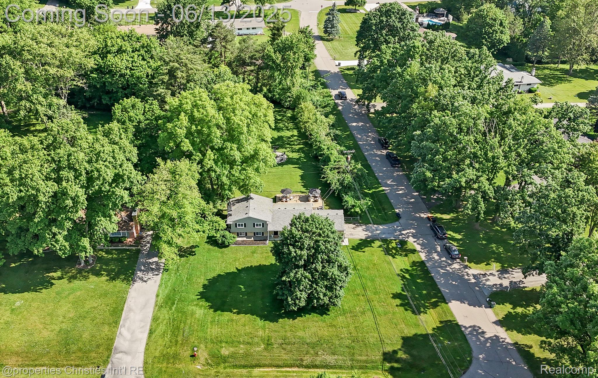 495 Lesdale Drive