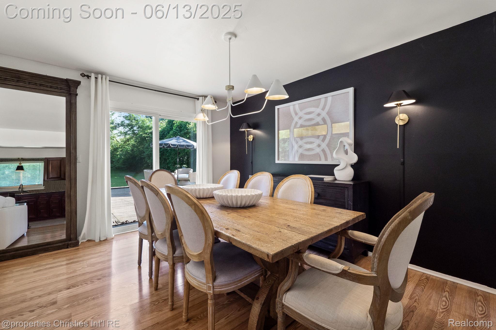 495 Lesdale Drive