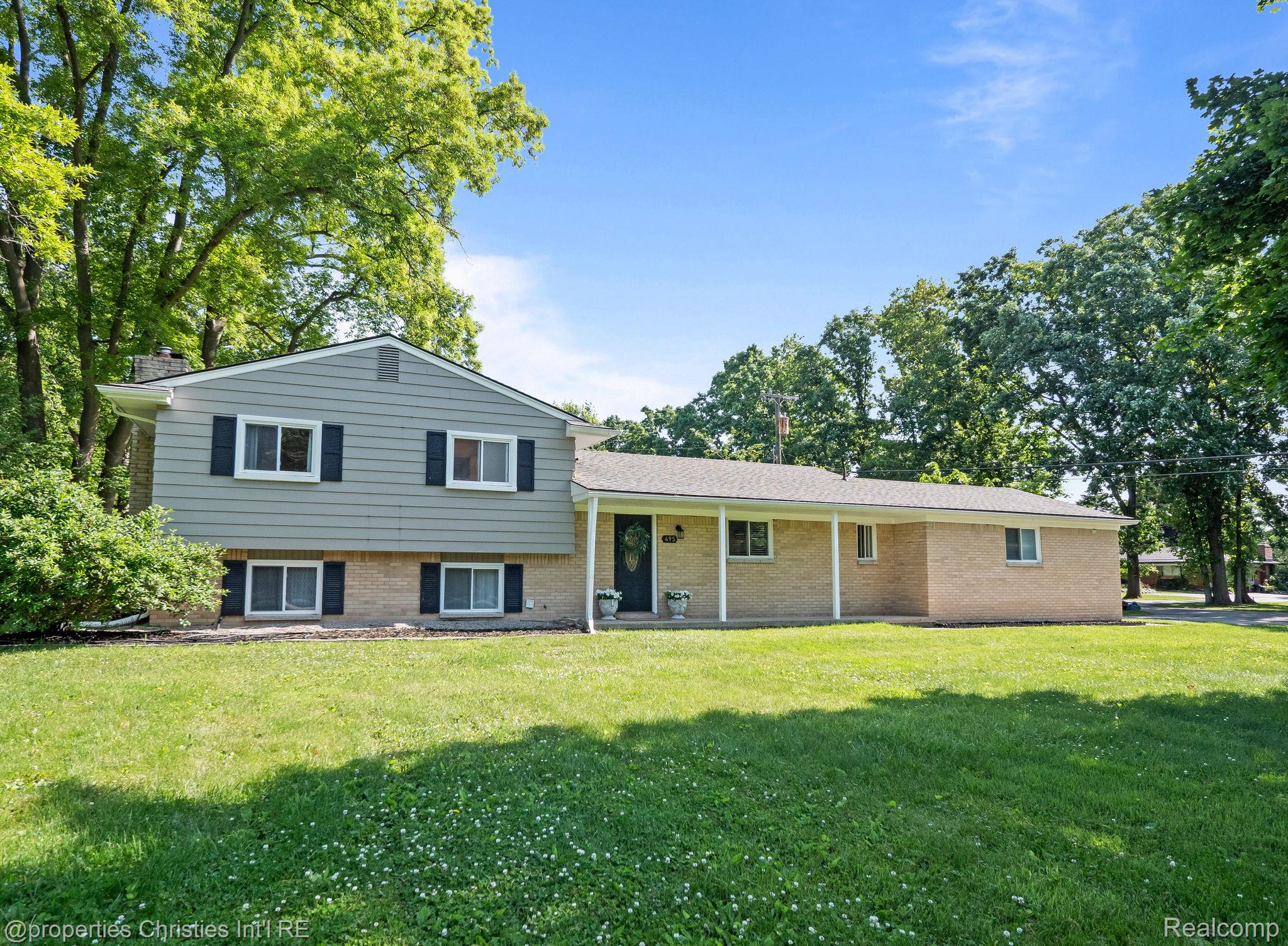 495 Lesdale Drive