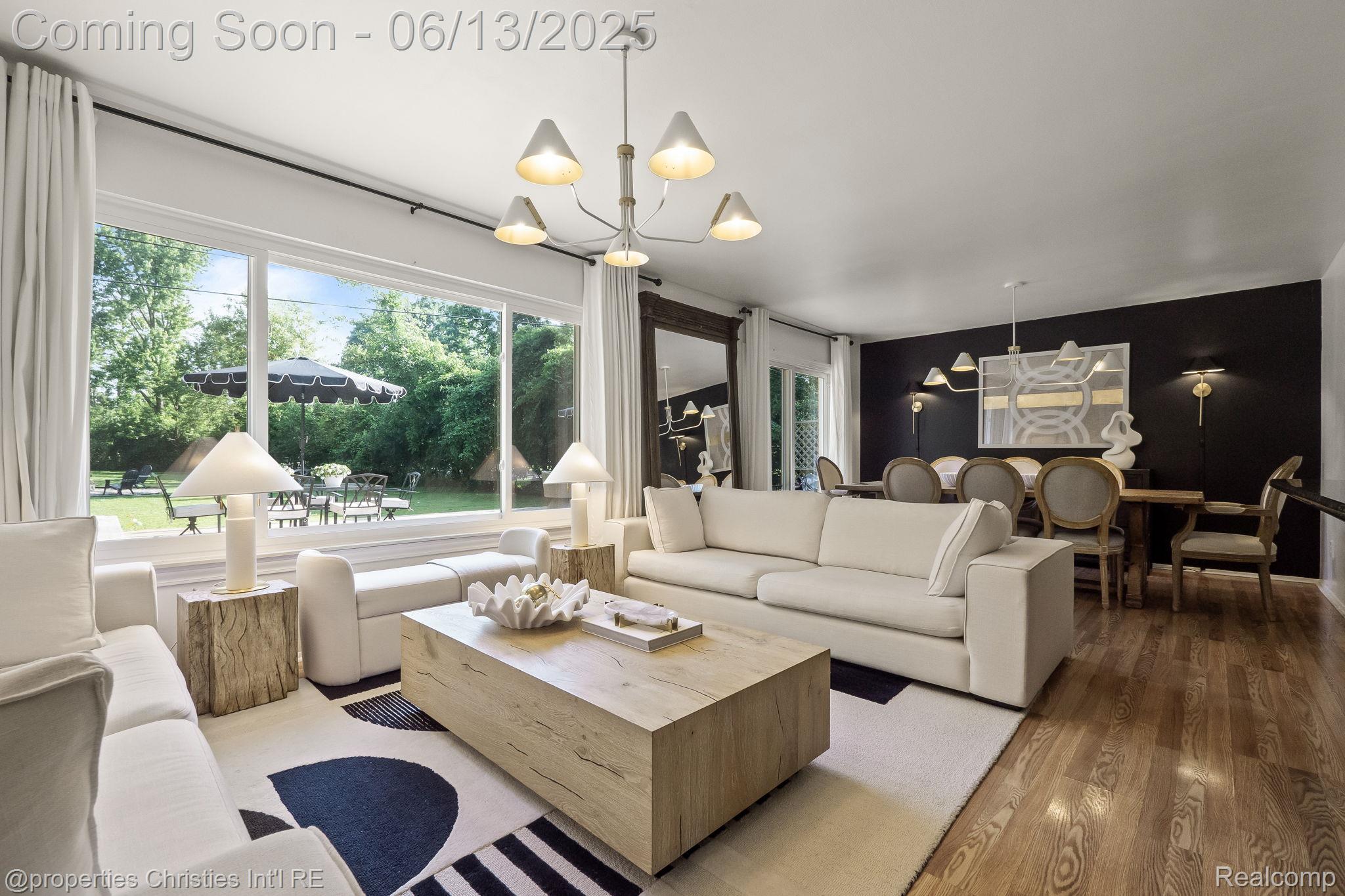495 Lesdale Drive