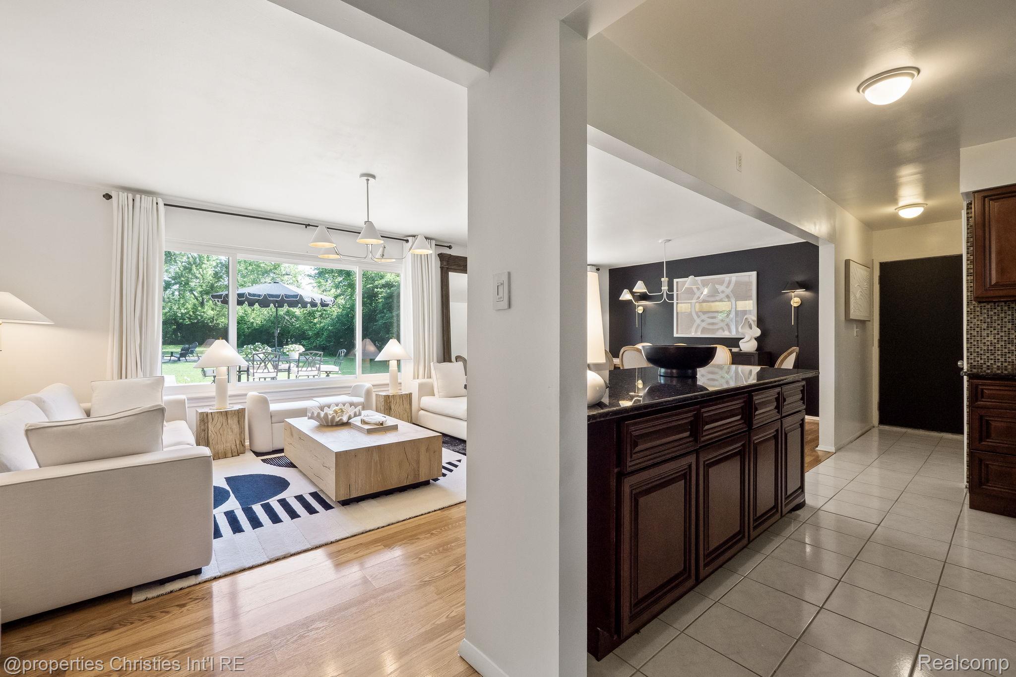 495 Lesdale Drive
