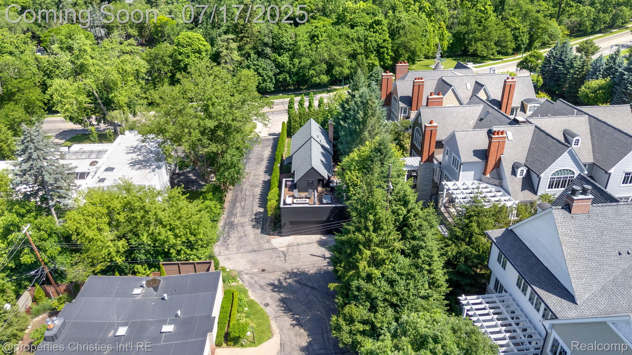 711 Maple Hill Lane