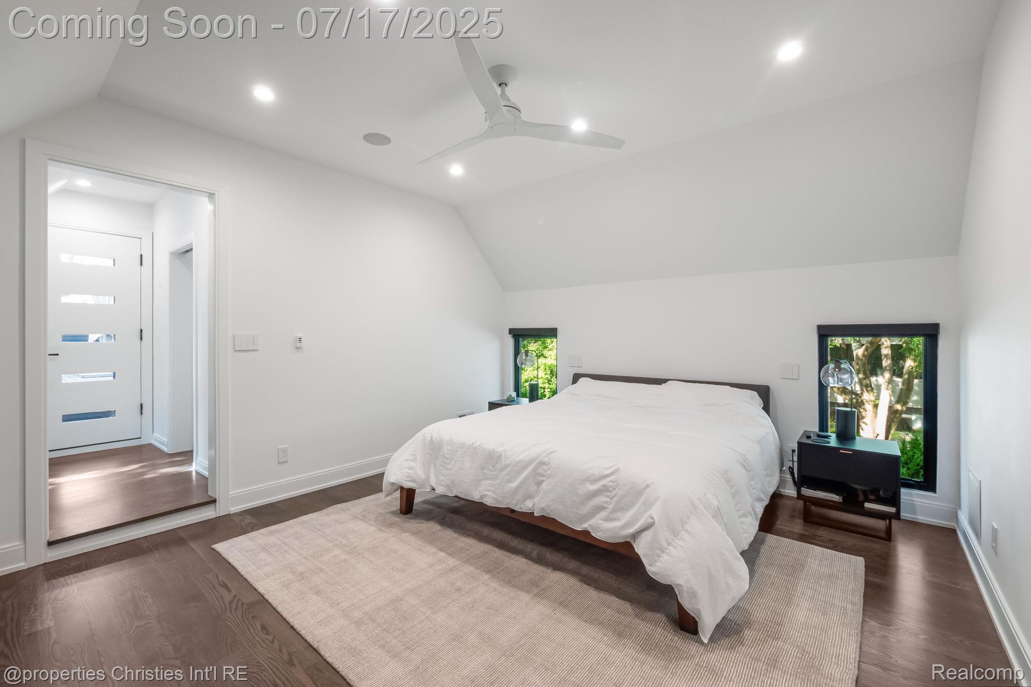 711 Maple Hill Lane
