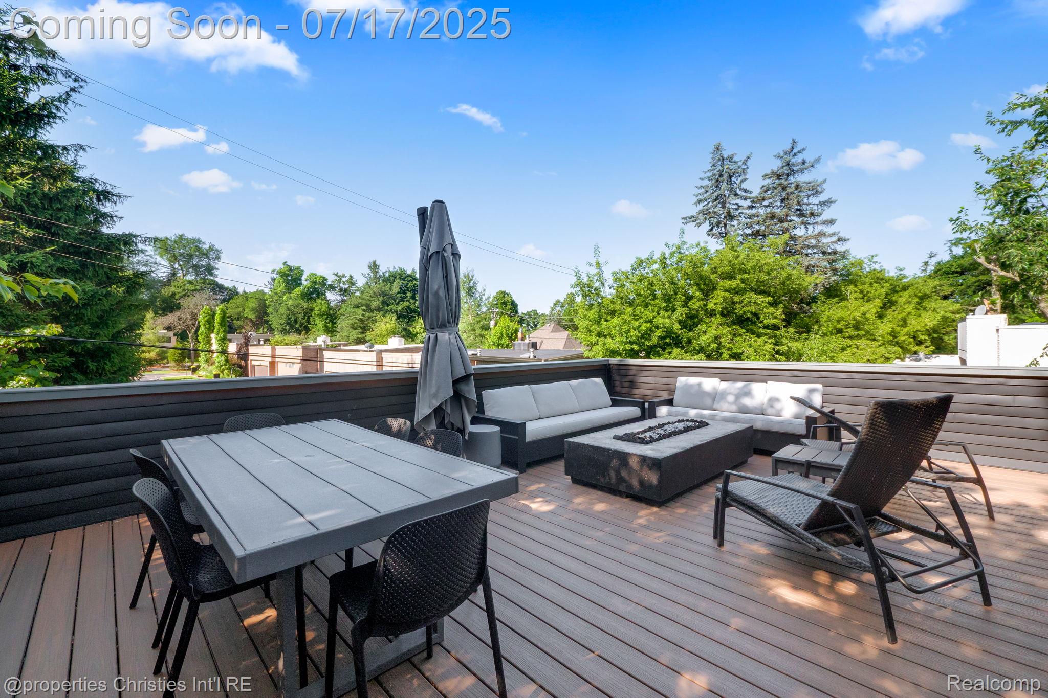 711 Maple Hill Lane