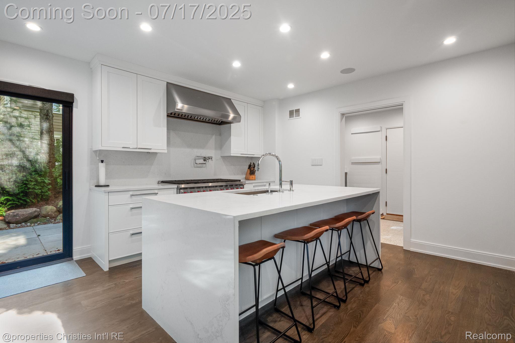 711 Maple Hill Lane