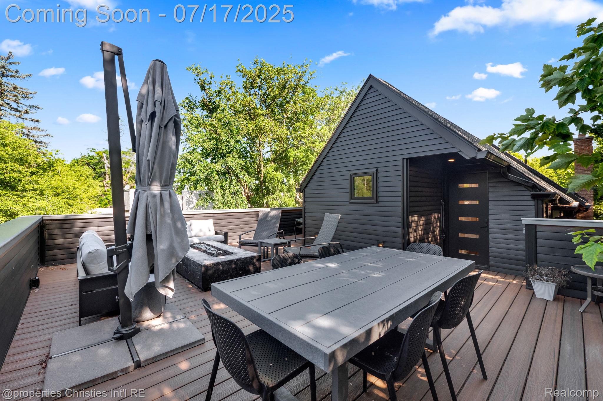 711 Maple Hill Lane