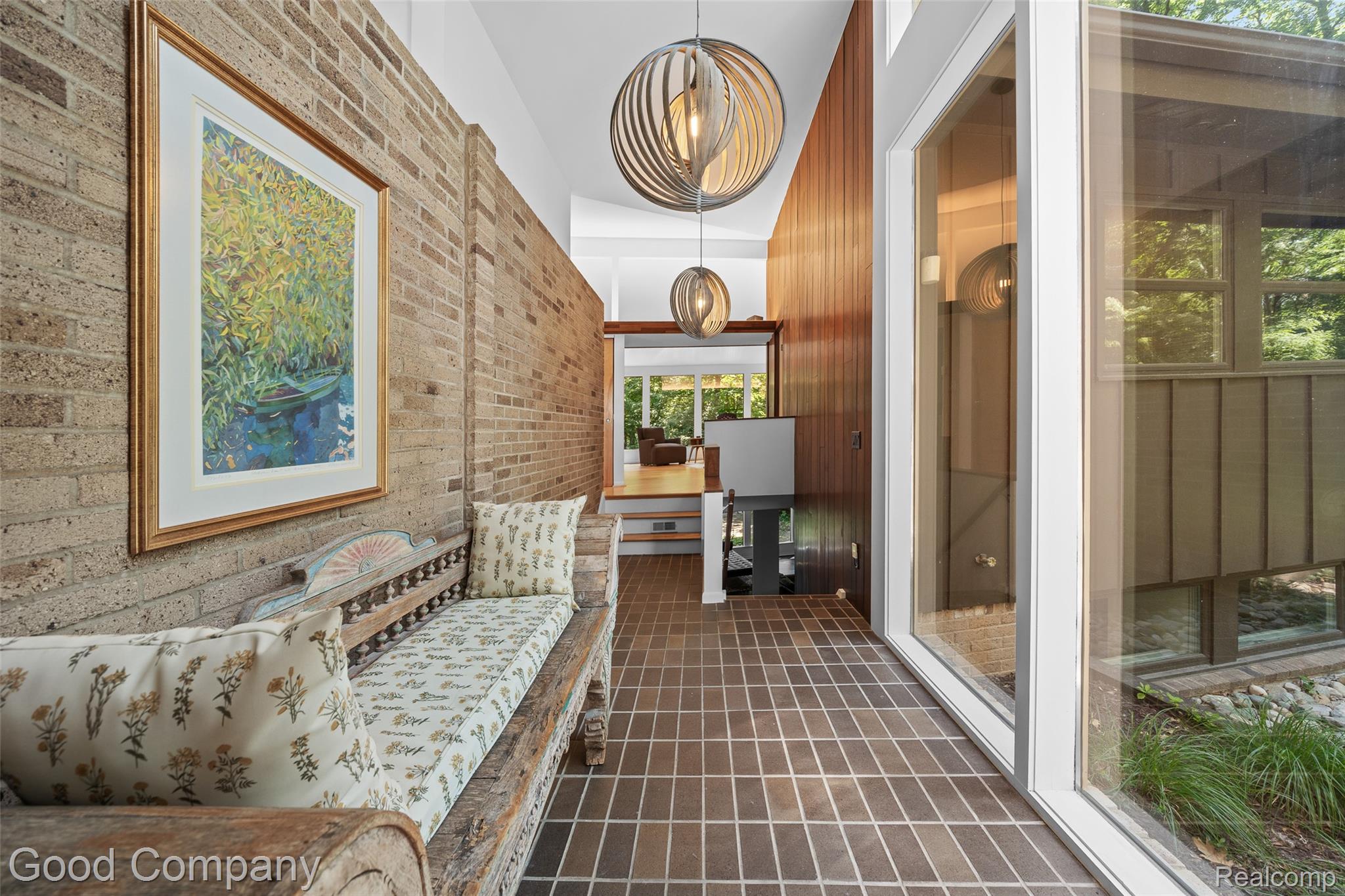 3939 Charing Cross Road