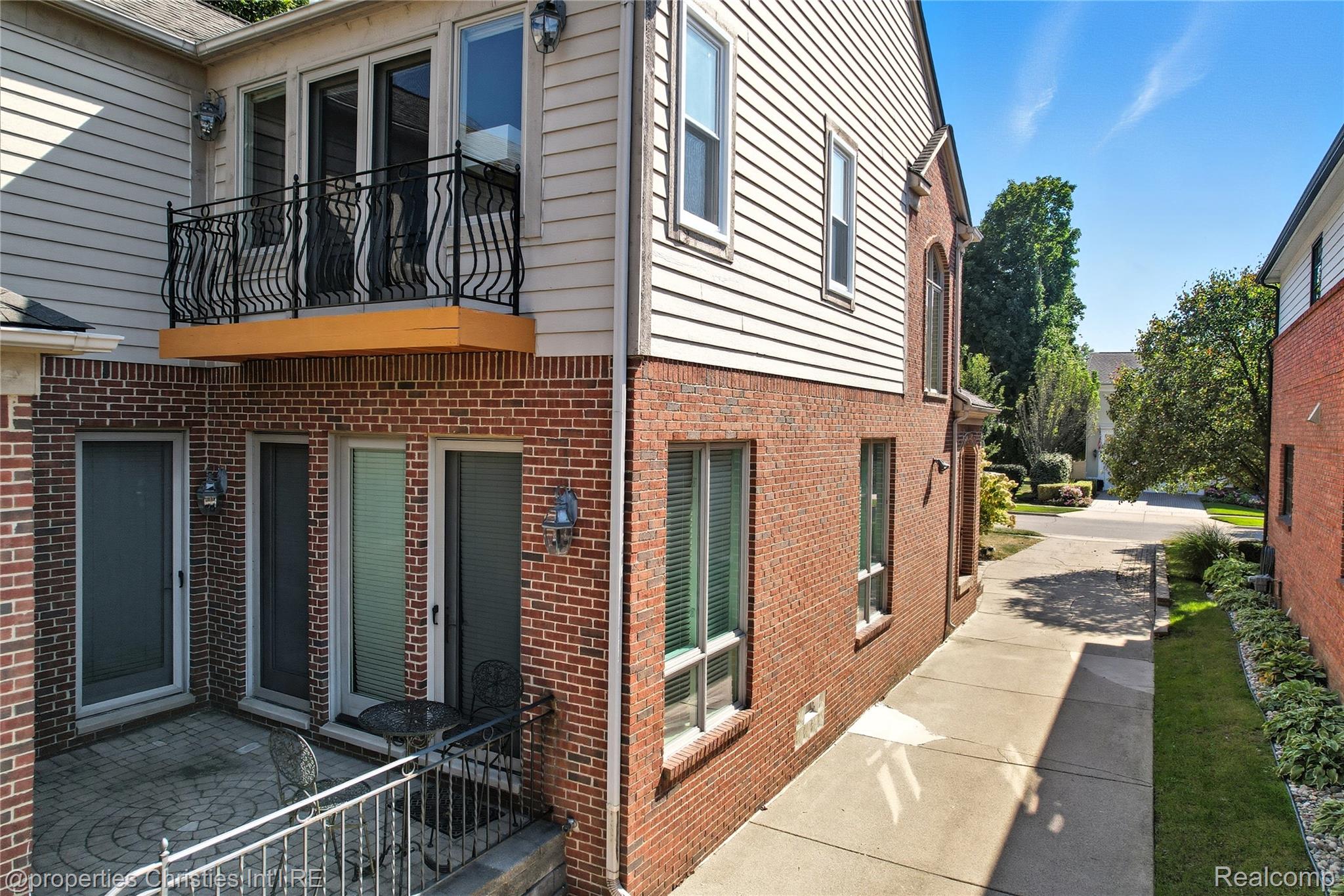 638 Hanna Street
