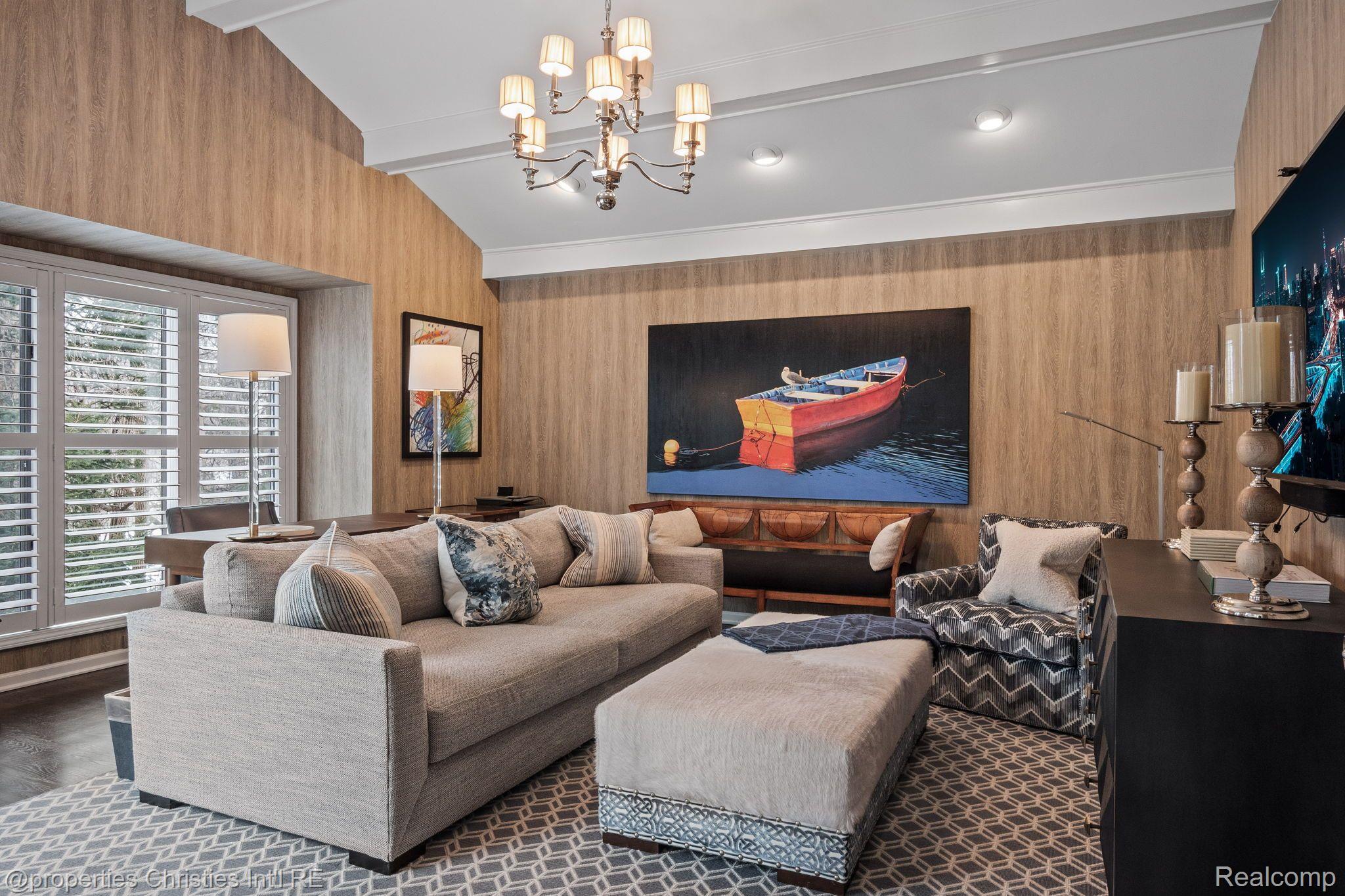 3466 BLOOMFIELD CLUB Drive