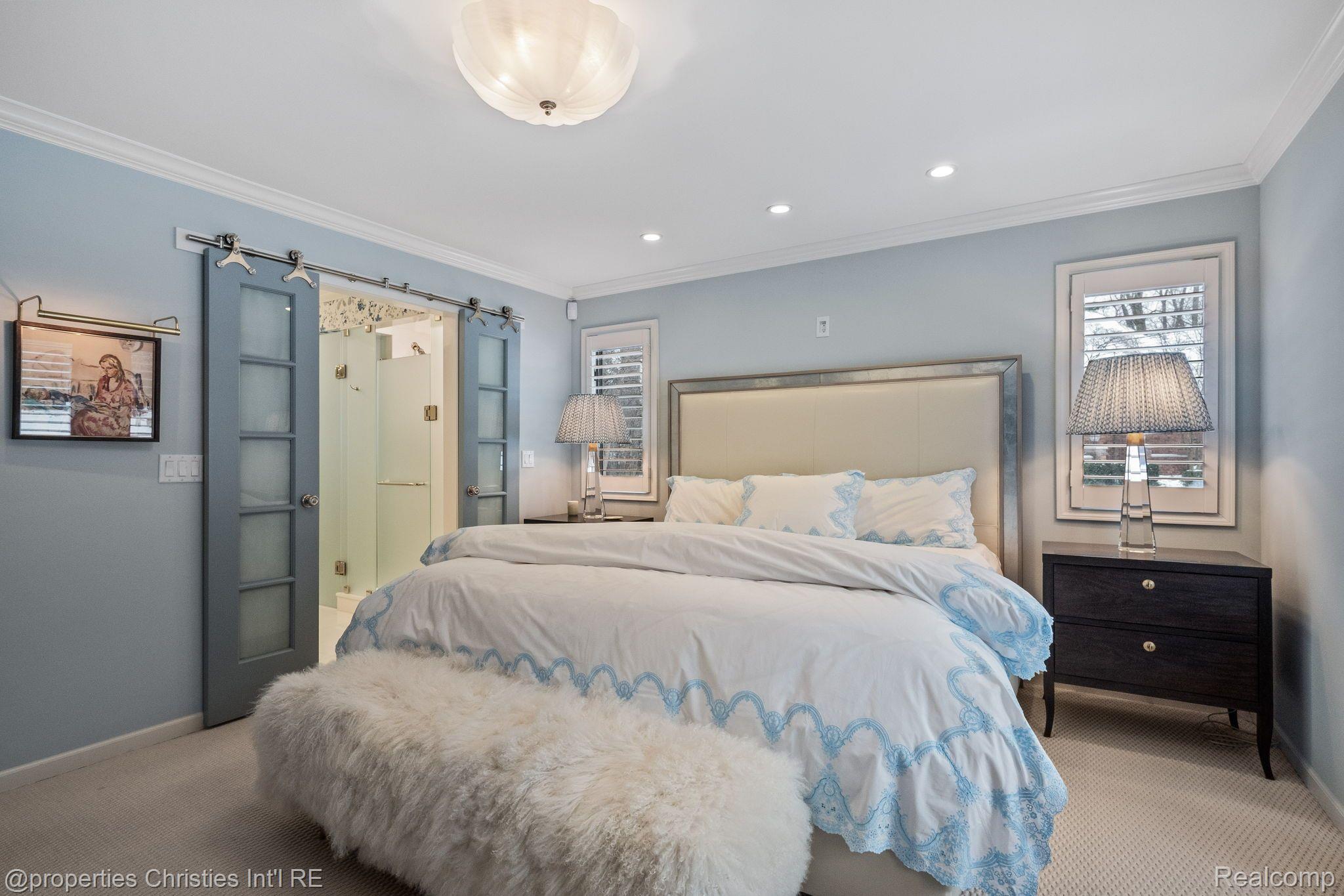 3466 BLOOMFIELD CLUB Drive