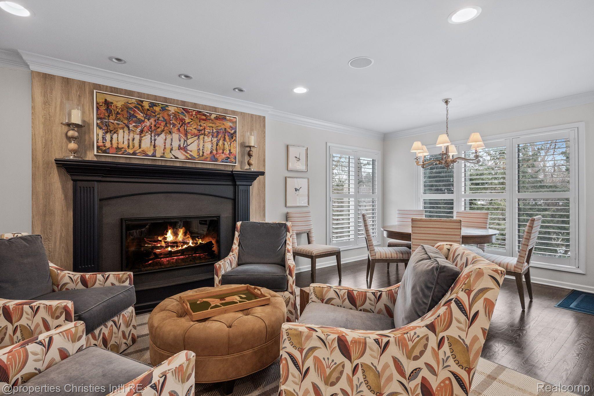 3466 BLOOMFIELD CLUB Drive