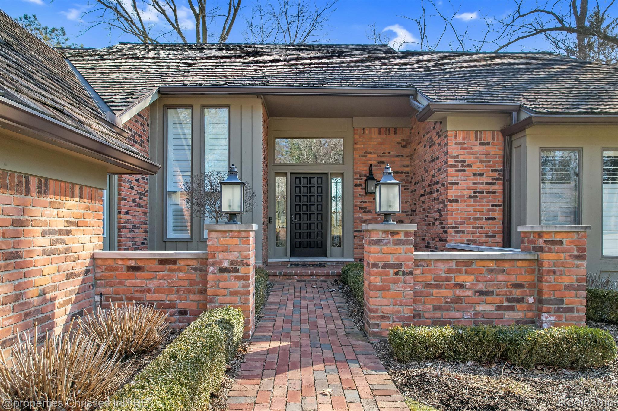 3466 BLOOMFIELD CLUB Drive