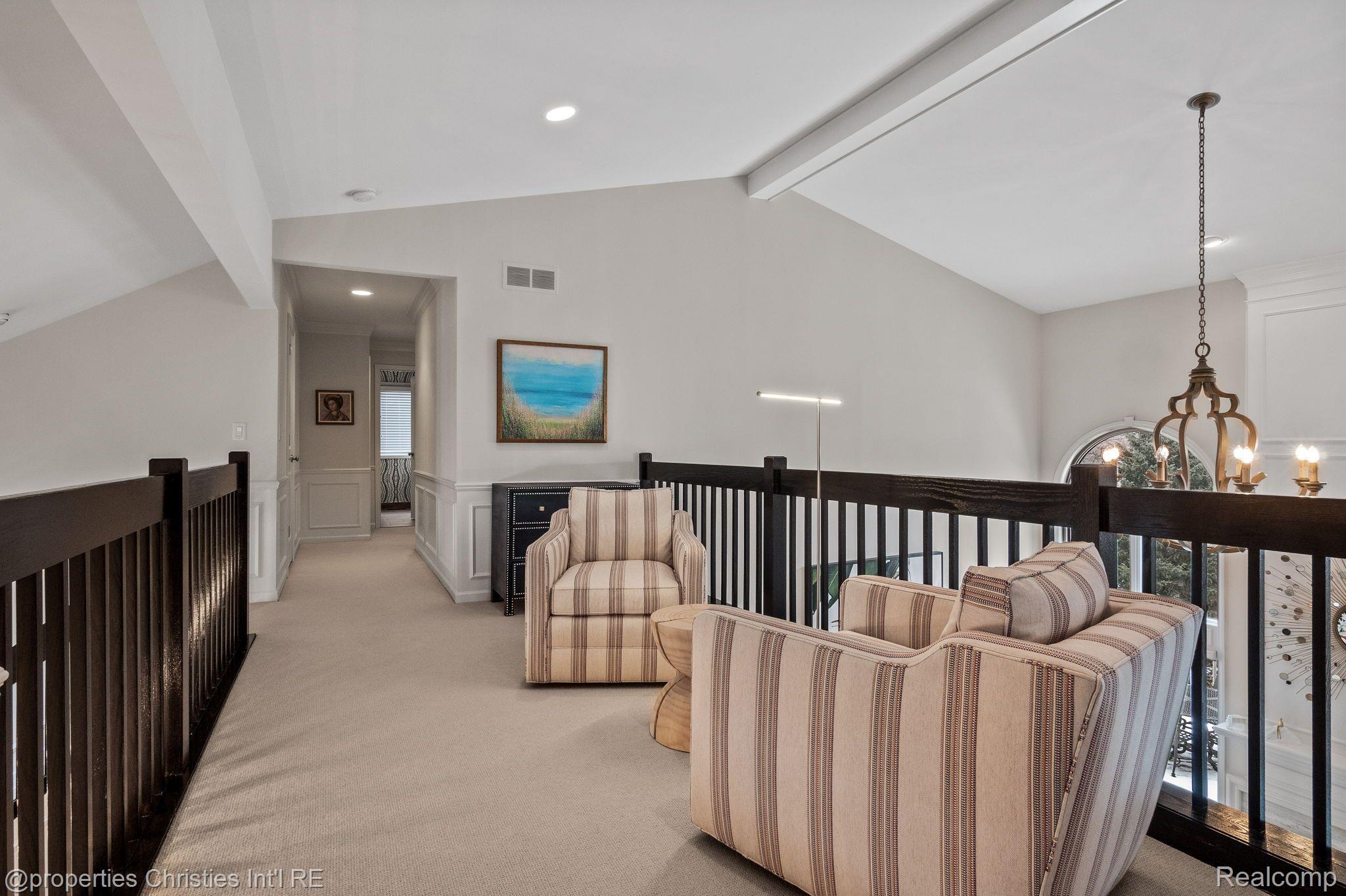 3466 BLOOMFIELD CLUB Drive