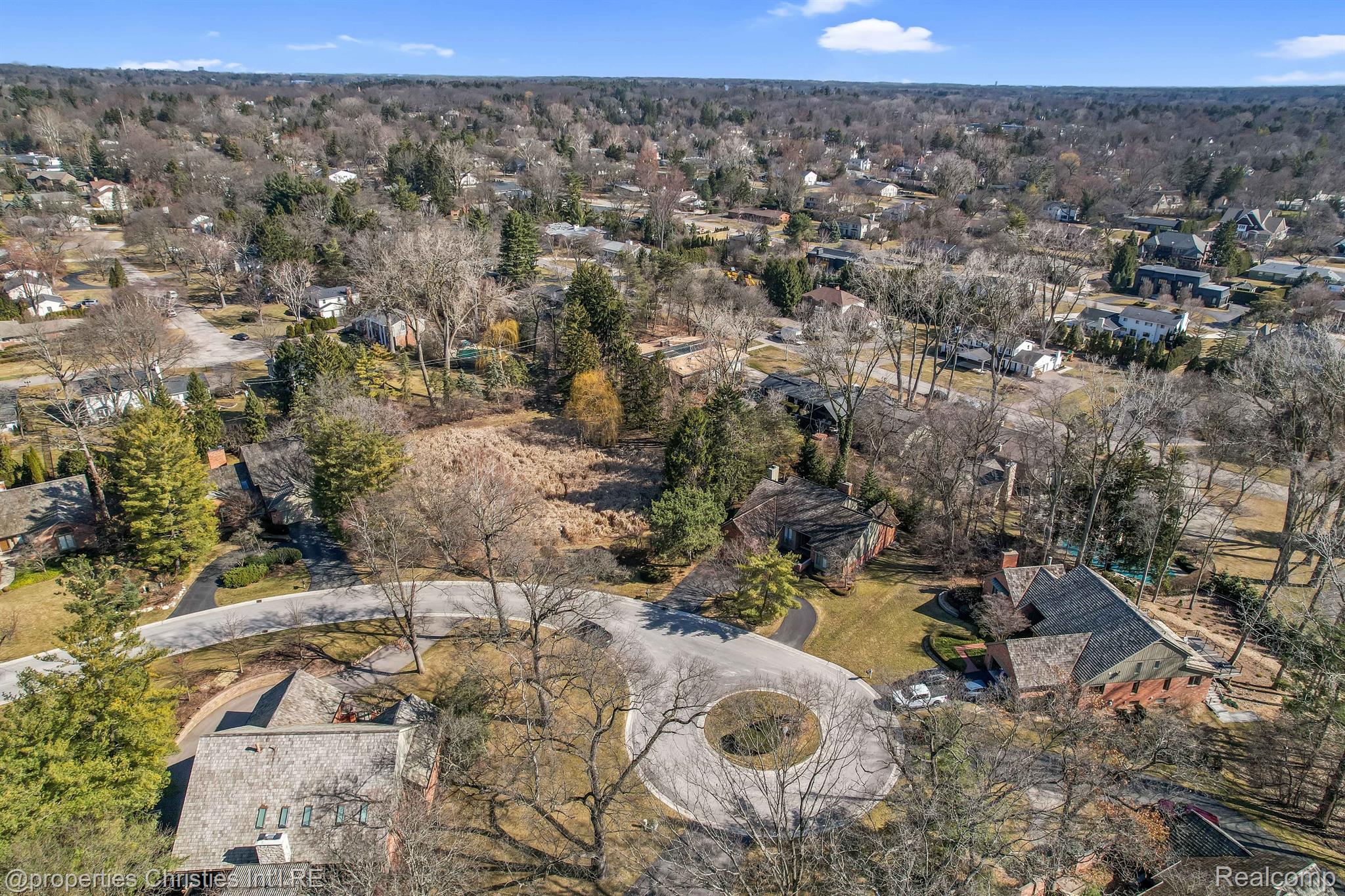 3466 BLOOMFIELD CLUB Drive