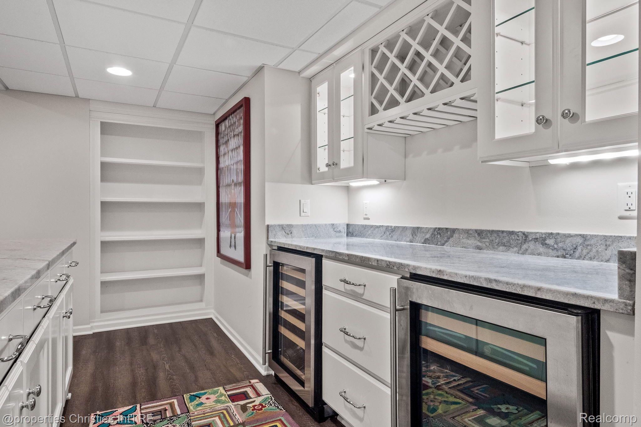 3466 BLOOMFIELD CLUB Drive