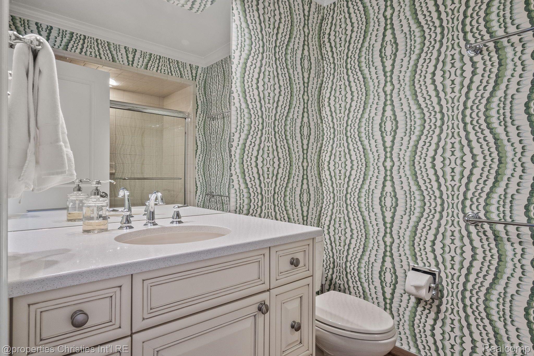 3466 BLOOMFIELD CLUB Drive