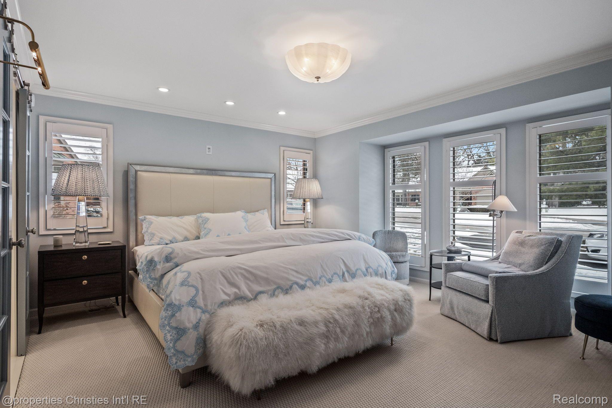 3466 BLOOMFIELD CLUB Drive